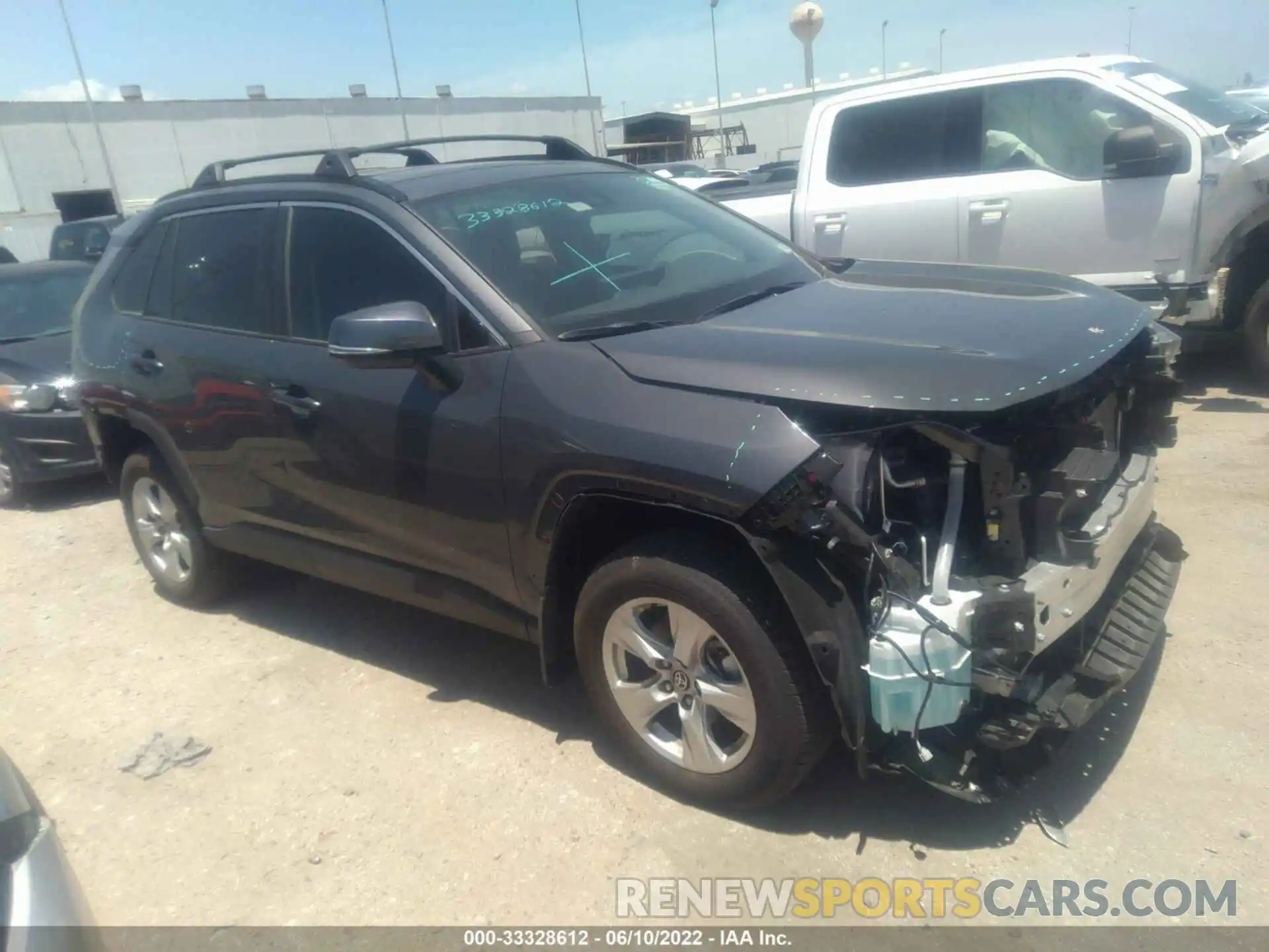 1 Photograph of a damaged car 2T3W1RFV0MW177082 TOYOTA RAV4 2021