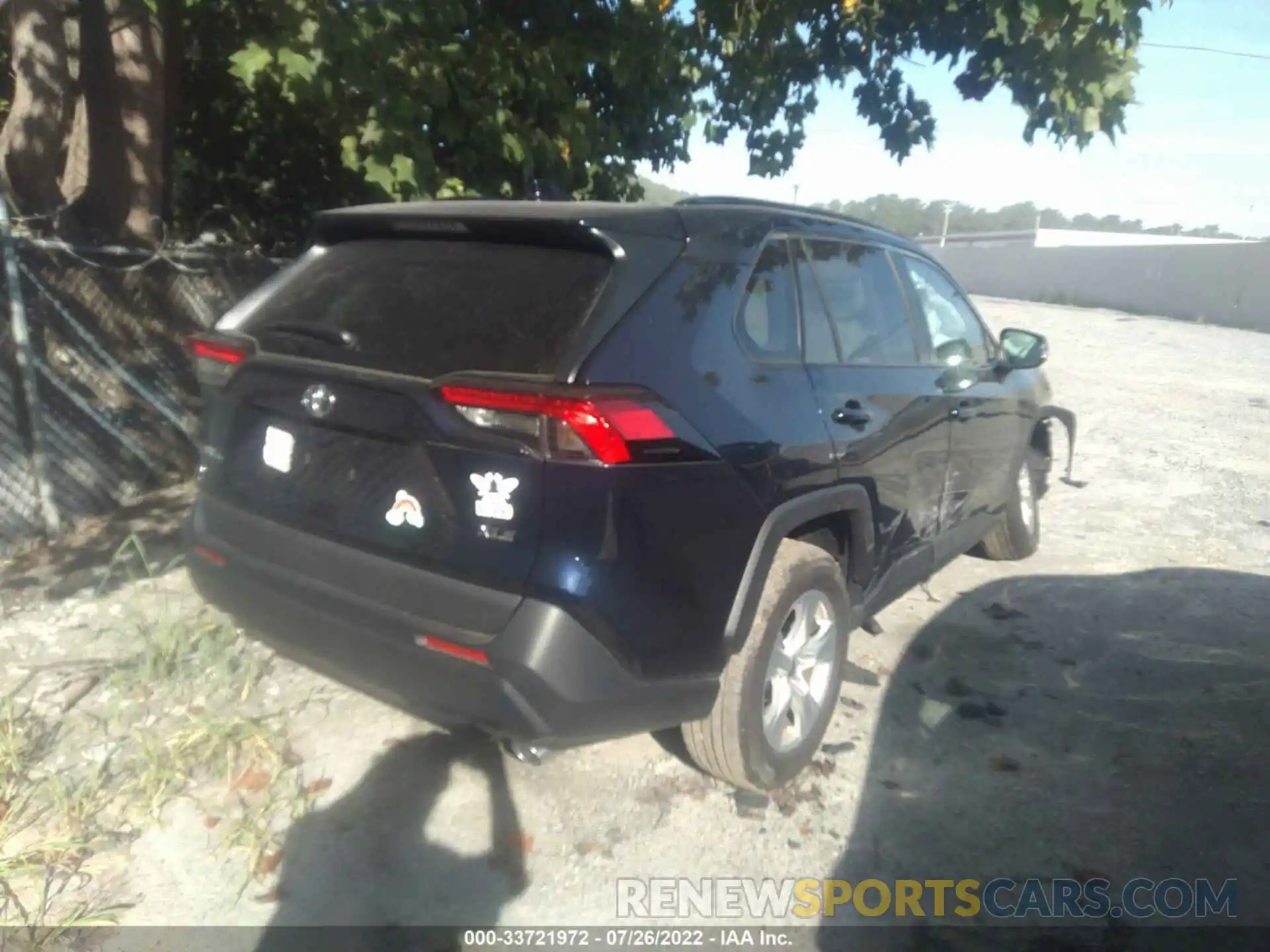 4 Photograph of a damaged car 2T3W1RFV0MW177213 TOYOTA RAV4 2021