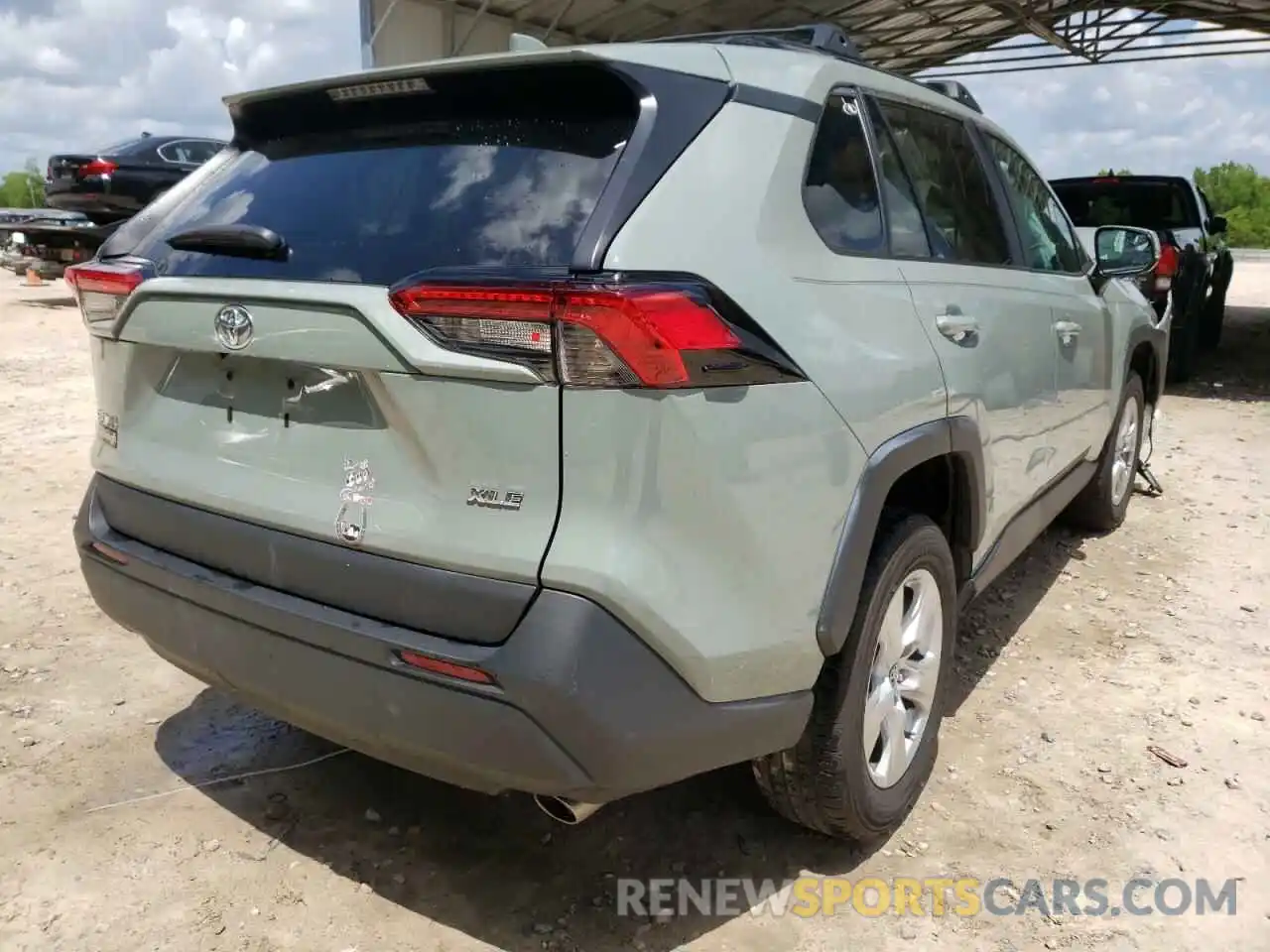 4 Photograph of a damaged car 2T3W1RFV1MC087652 TOYOTA RAV4 2021