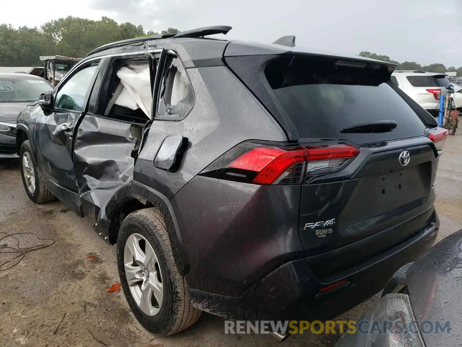 3 Photograph of a damaged car 2T3W1RFV1MC093676 TOYOTA RAV4 2021