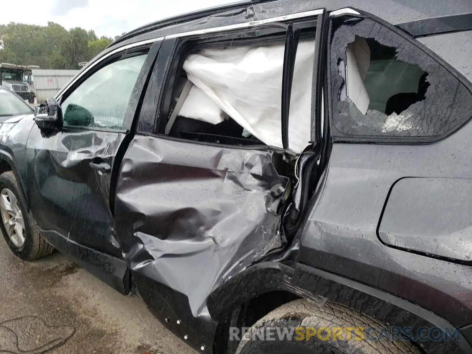 9 Photograph of a damaged car 2T3W1RFV1MC093676 TOYOTA RAV4 2021