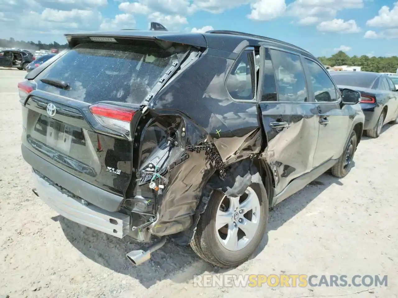 4 Photograph of a damaged car 2T3W1RFV1MC104773 TOYOTA RAV4 2021