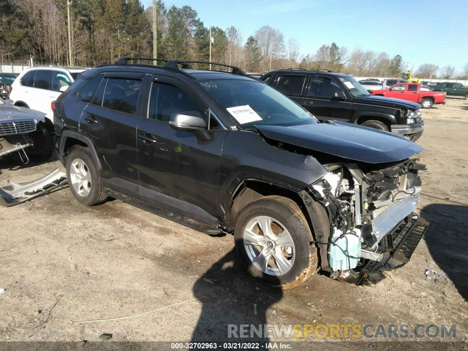 1 Photograph of a damaged car 2T3W1RFV1MC105387 TOYOTA RAV4 2021