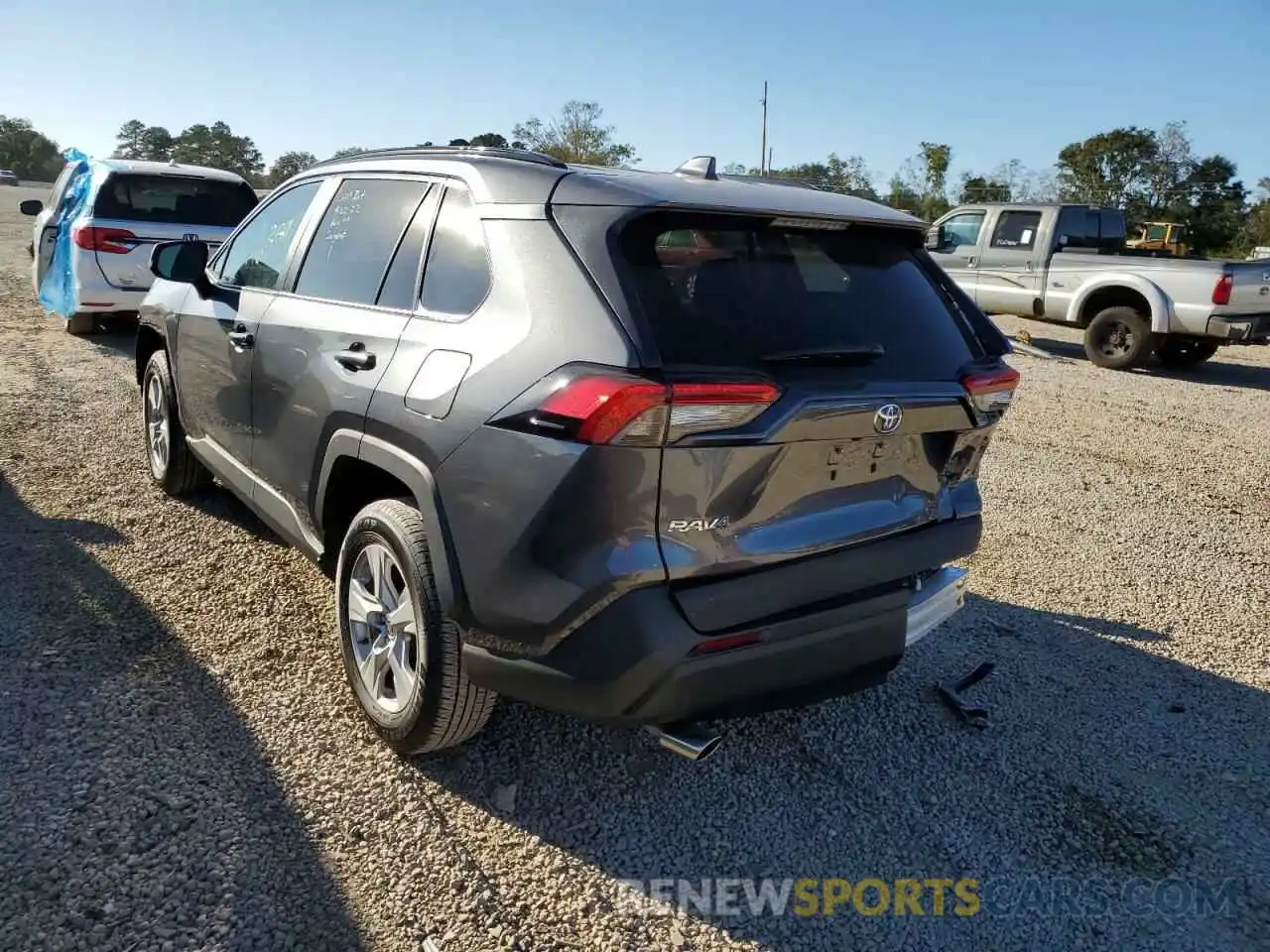 3 Photograph of a damaged car 2T3W1RFV1MC113425 TOYOTA RAV4 2021