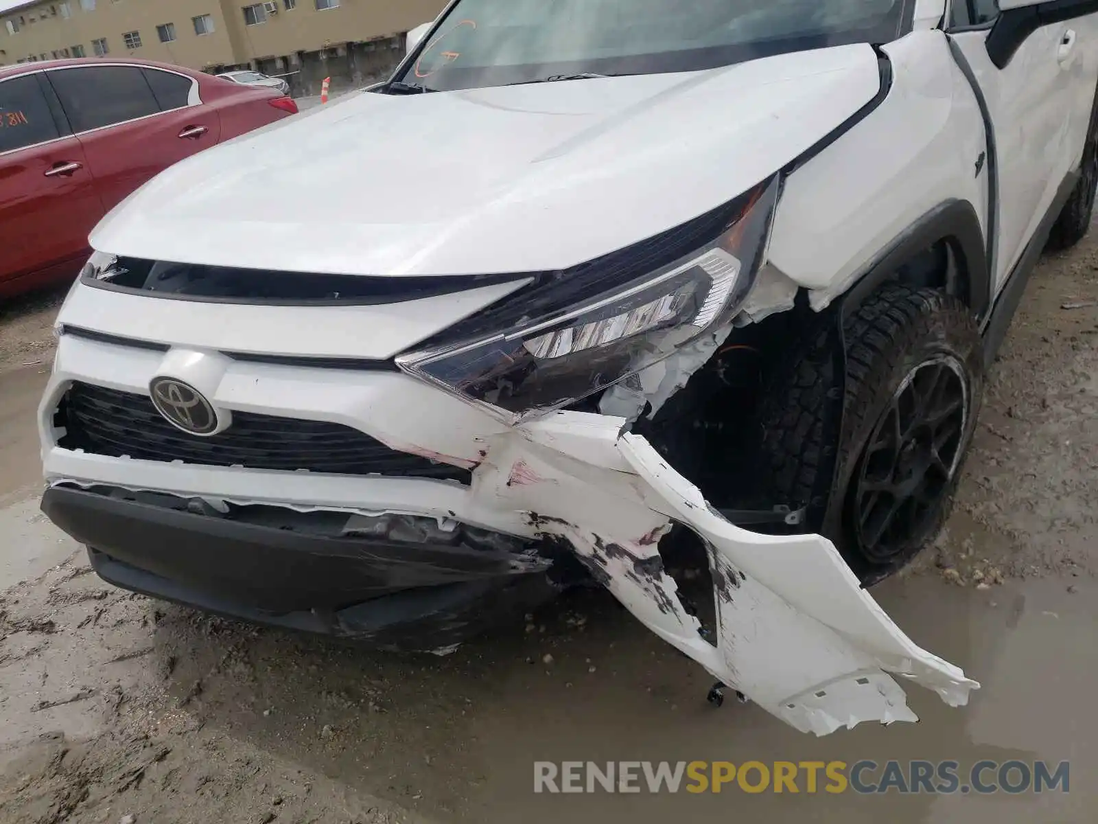 9 Photograph of a damaged car 2T3W1RFV1MC117037 TOYOTA RAV4 2021