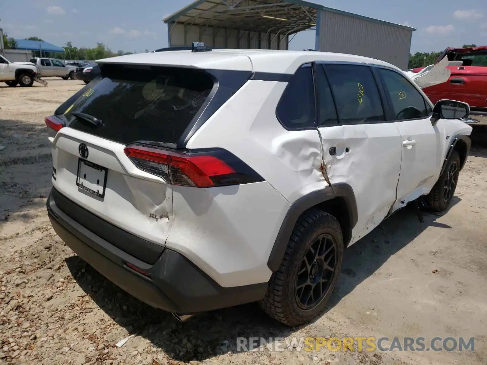 4 Photograph of a damaged car 2T3W1RFV1MC129334 TOYOTA RAV4 2021