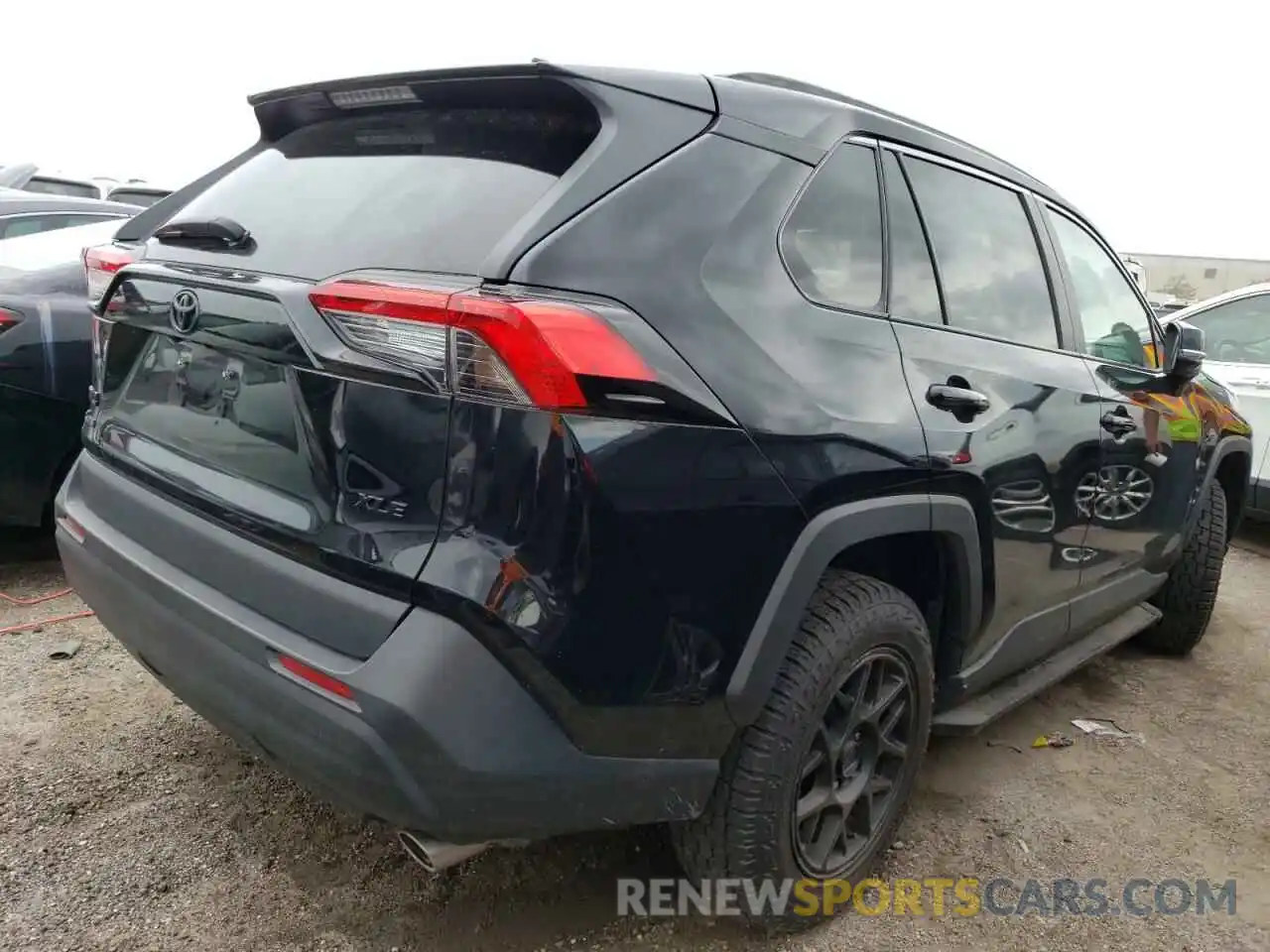 4 Photograph of a damaged car 2T3W1RFV1MC133772 TOYOTA RAV4 2021