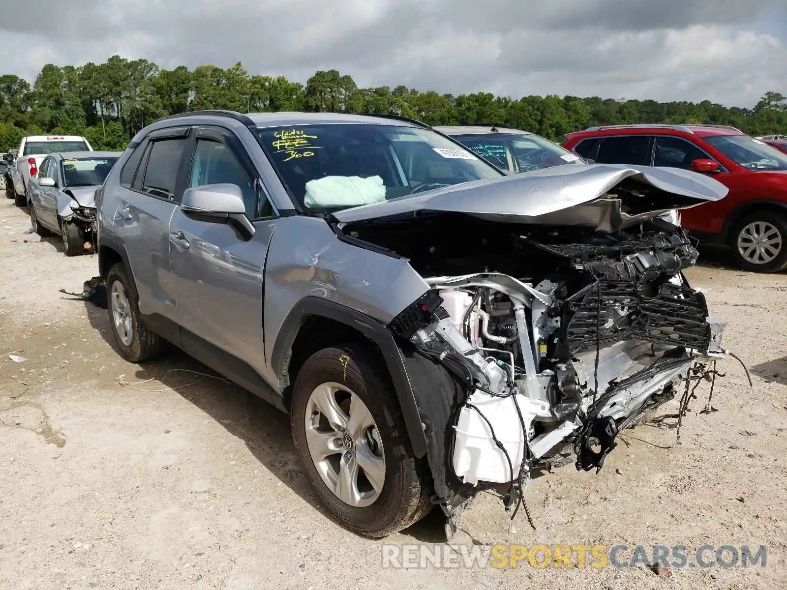 1 Photograph of a damaged car 2T3W1RFV1MC135019 TOYOTA RAV4 2021