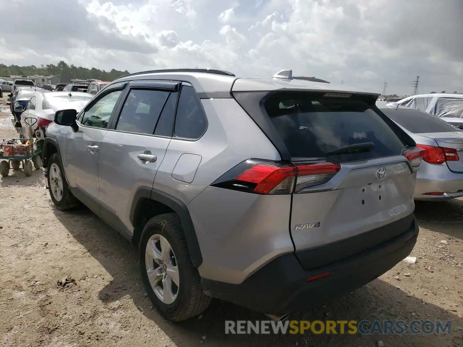 3 Photograph of a damaged car 2T3W1RFV1MC135019 TOYOTA RAV4 2021