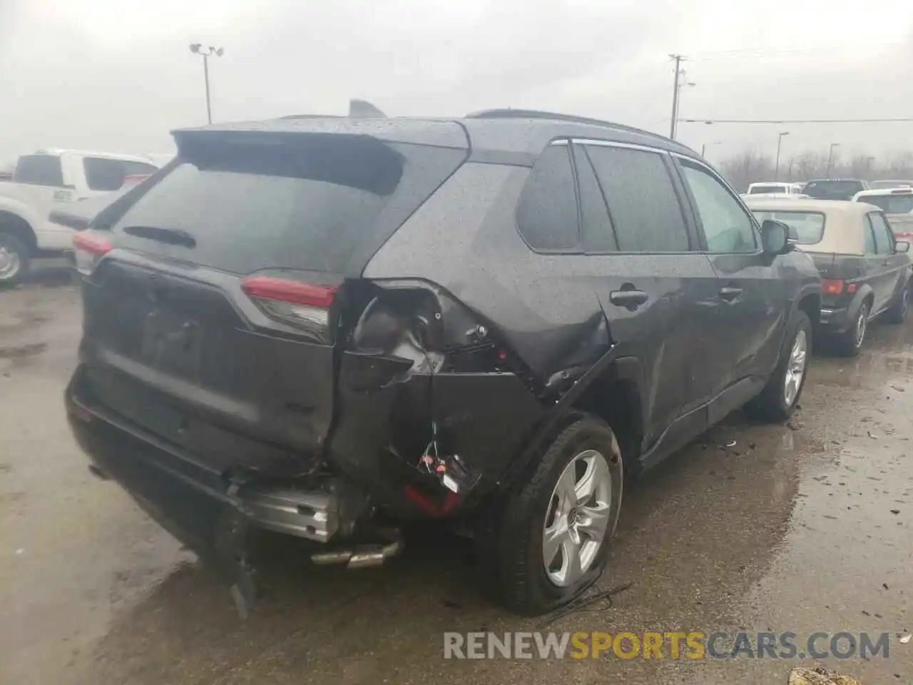 4 Photograph of a damaged car 2T3W1RFV1MC140558 TOYOTA RAV4 2021