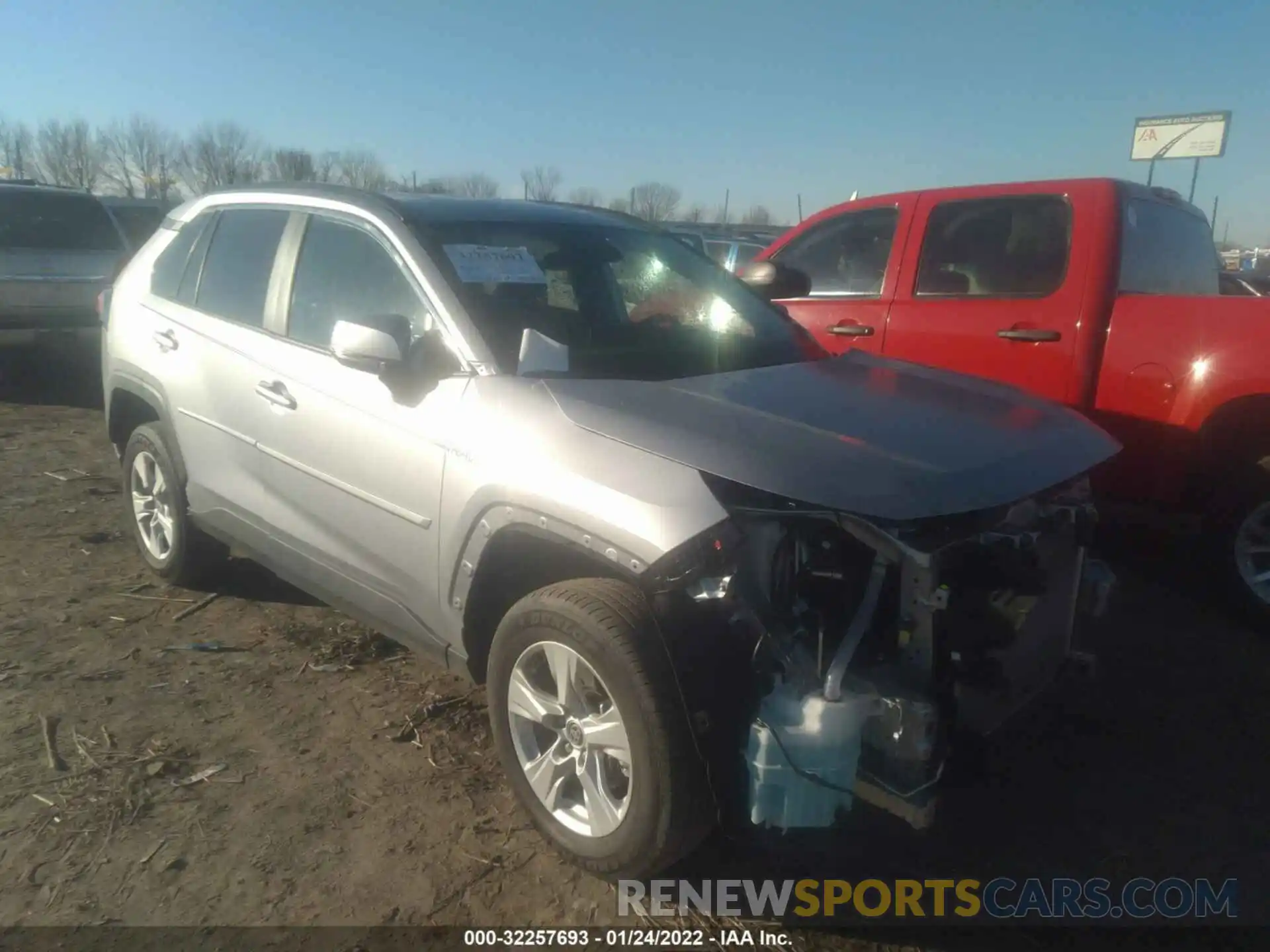 1 Фотография поврежденного автомобиля 2T3W1RFV1MC142696 TOYOTA RAV4 2021