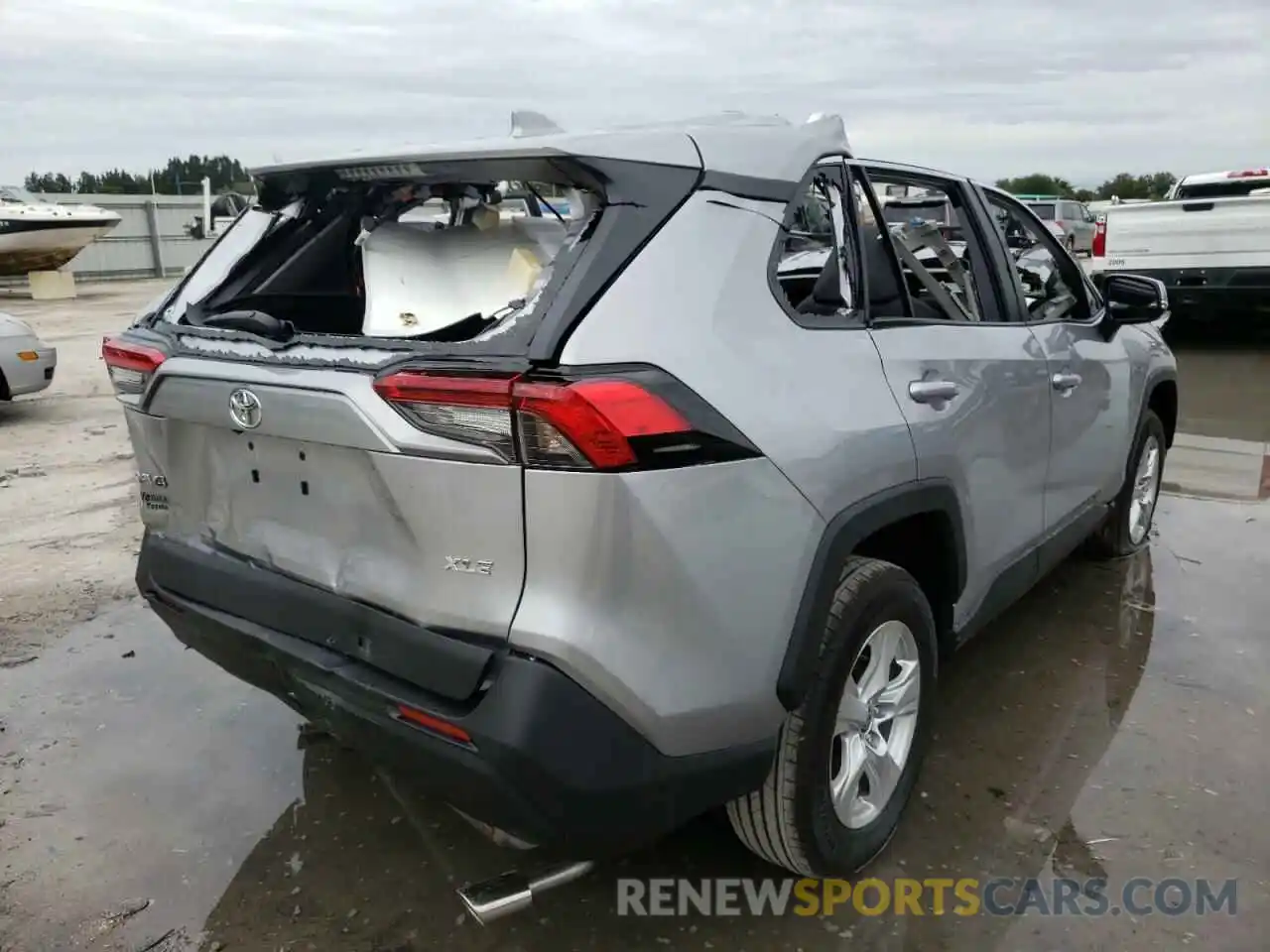 4 Photograph of a damaged car 2T3W1RFV1MC160597 TOYOTA RAV4 2021