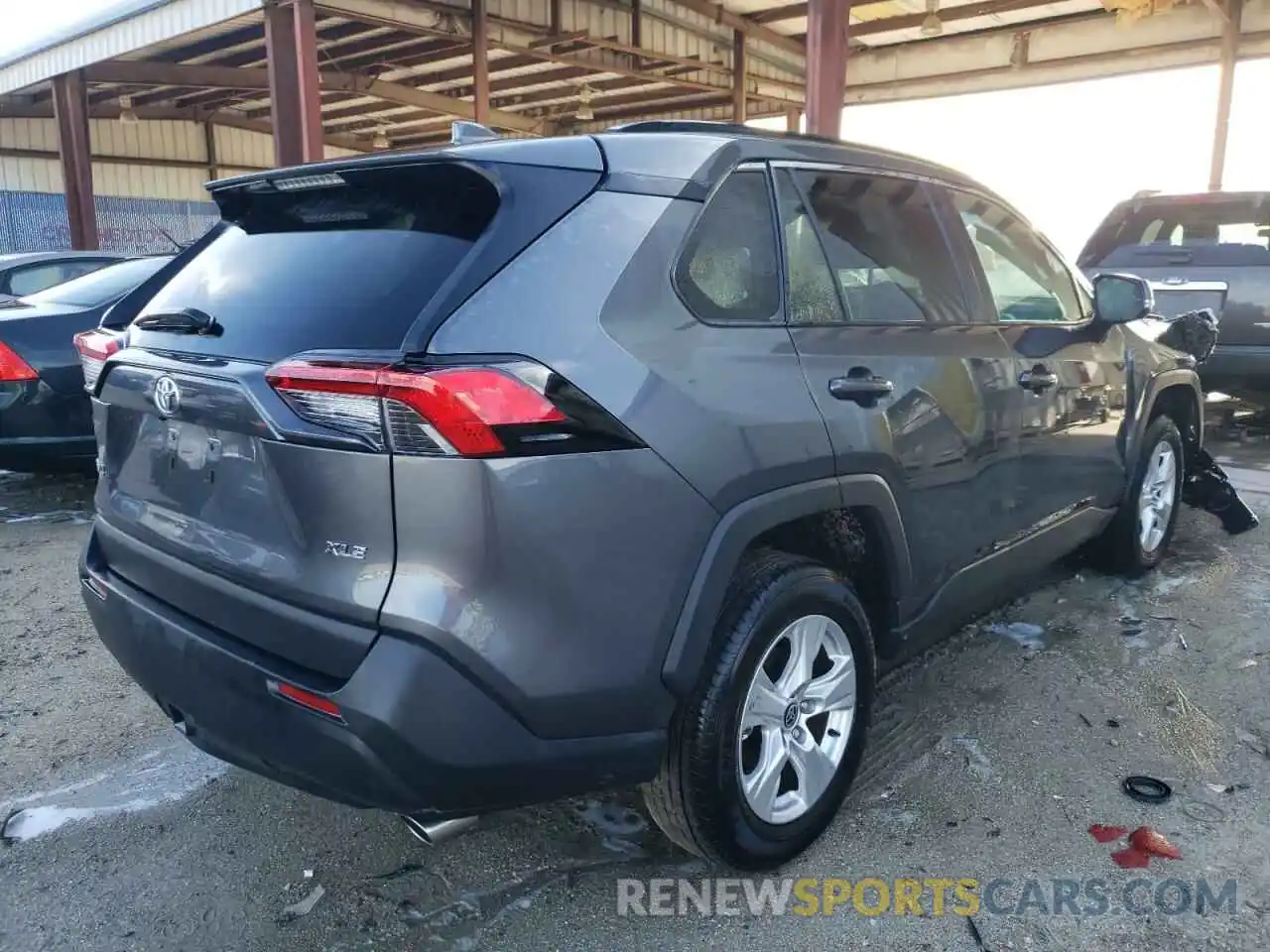 4 Photograph of a damaged car 2T3W1RFV1MC163435 TOYOTA RAV4 2021