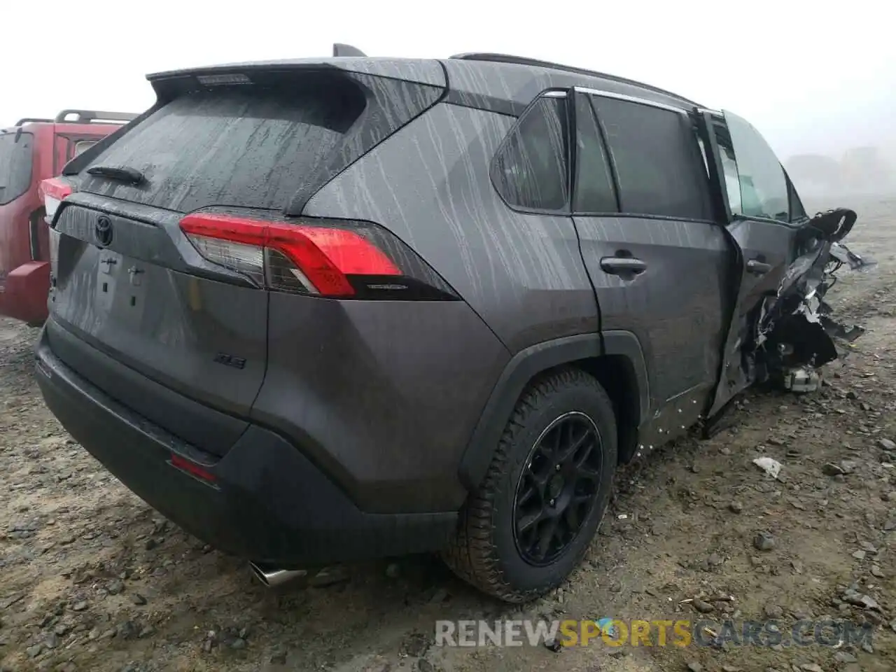 4 Photograph of a damaged car 2T3W1RFV1MC164651 TOYOTA RAV4 2021