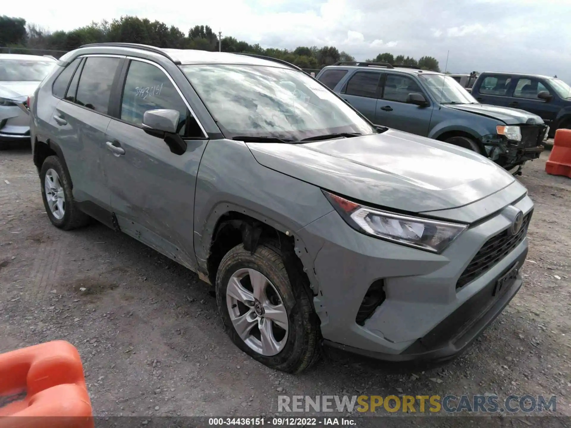 1 Photograph of a damaged car 2T3W1RFV1MW105825 TOYOTA RAV4 2021