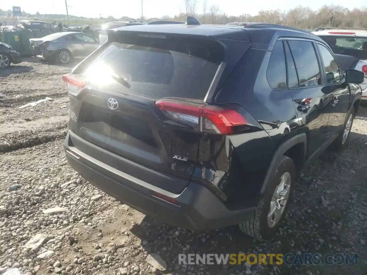 4 Photograph of a damaged car 2T3W1RFV1MW107185 TOYOTA RAV4 2021