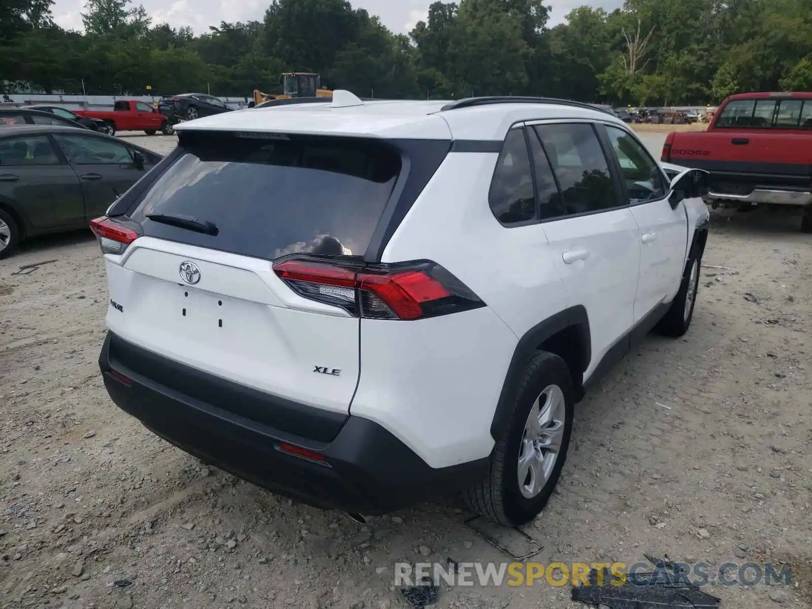 4 Photograph of a damaged car 2T3W1RFV1MW110278 TOYOTA RAV4 2021