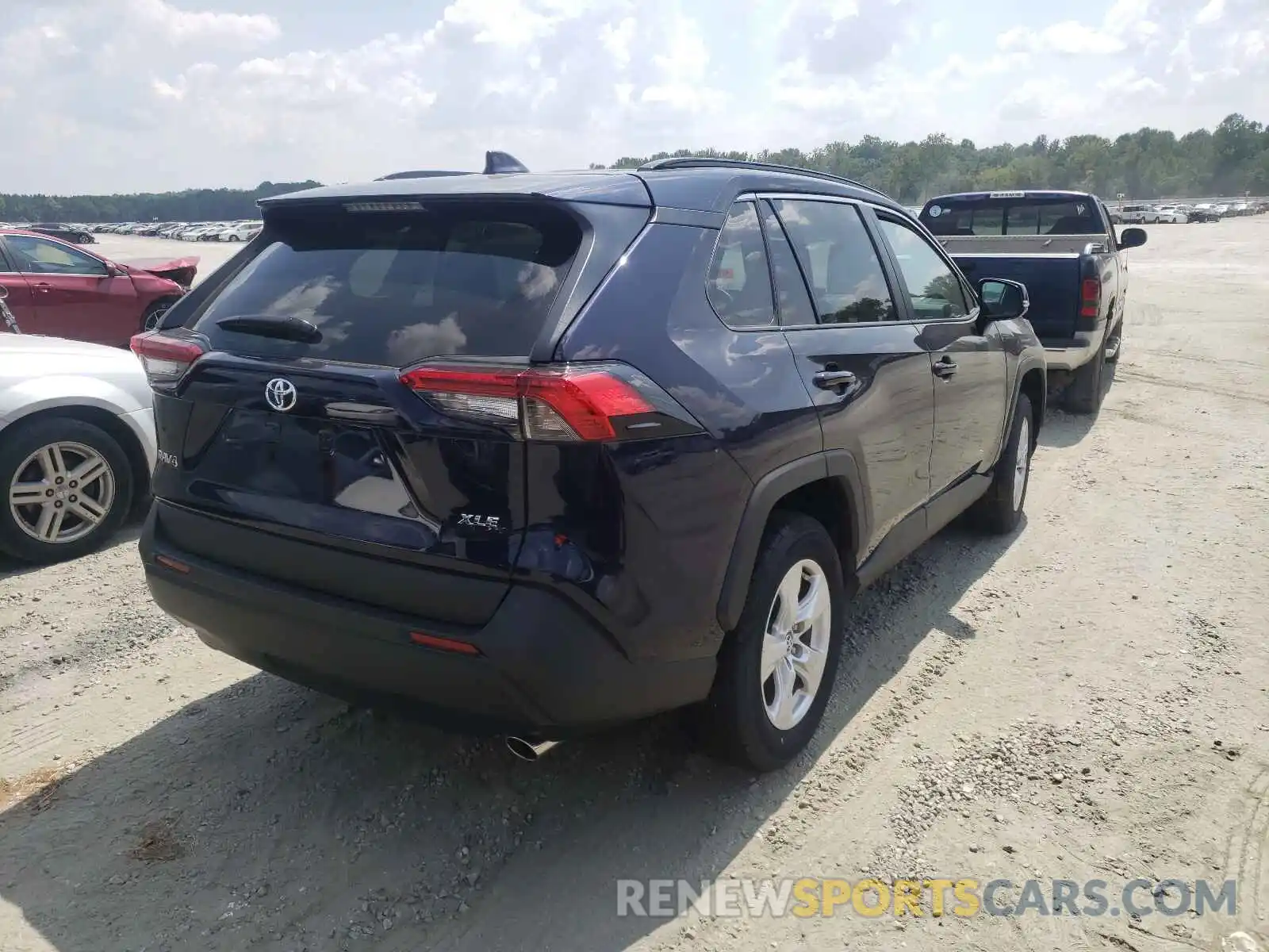 4 Photograph of a damaged car 2T3W1RFV1MW111351 TOYOTA RAV4 2021