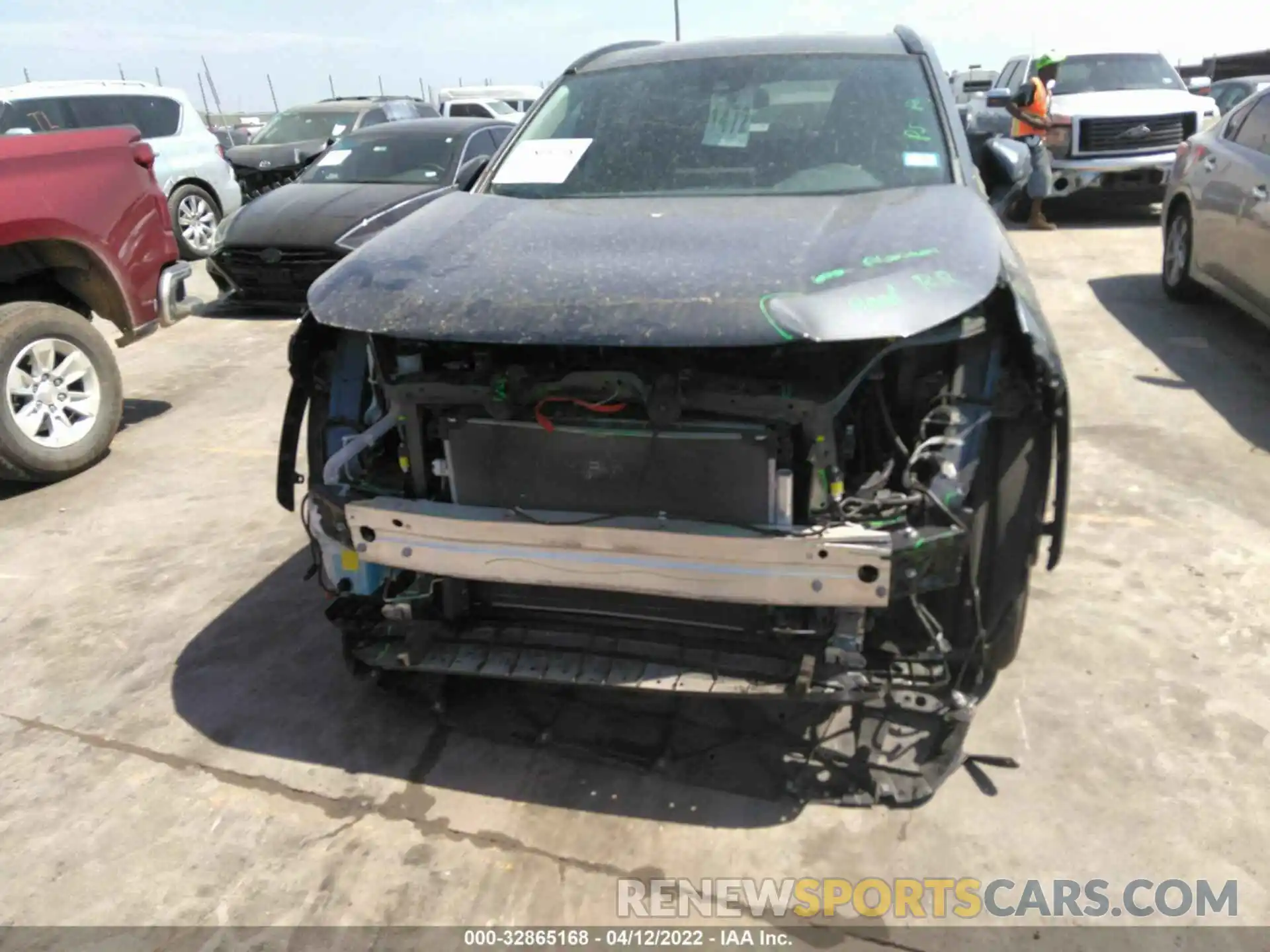 6 Photograph of a damaged car 2T3W1RFV1MW112886 TOYOTA RAV4 2021