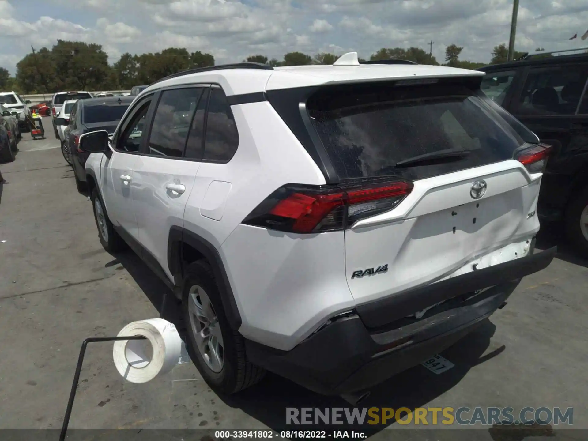 3 Photograph of a damaged car 2T3W1RFV1MW113939 TOYOTA RAV4 2021