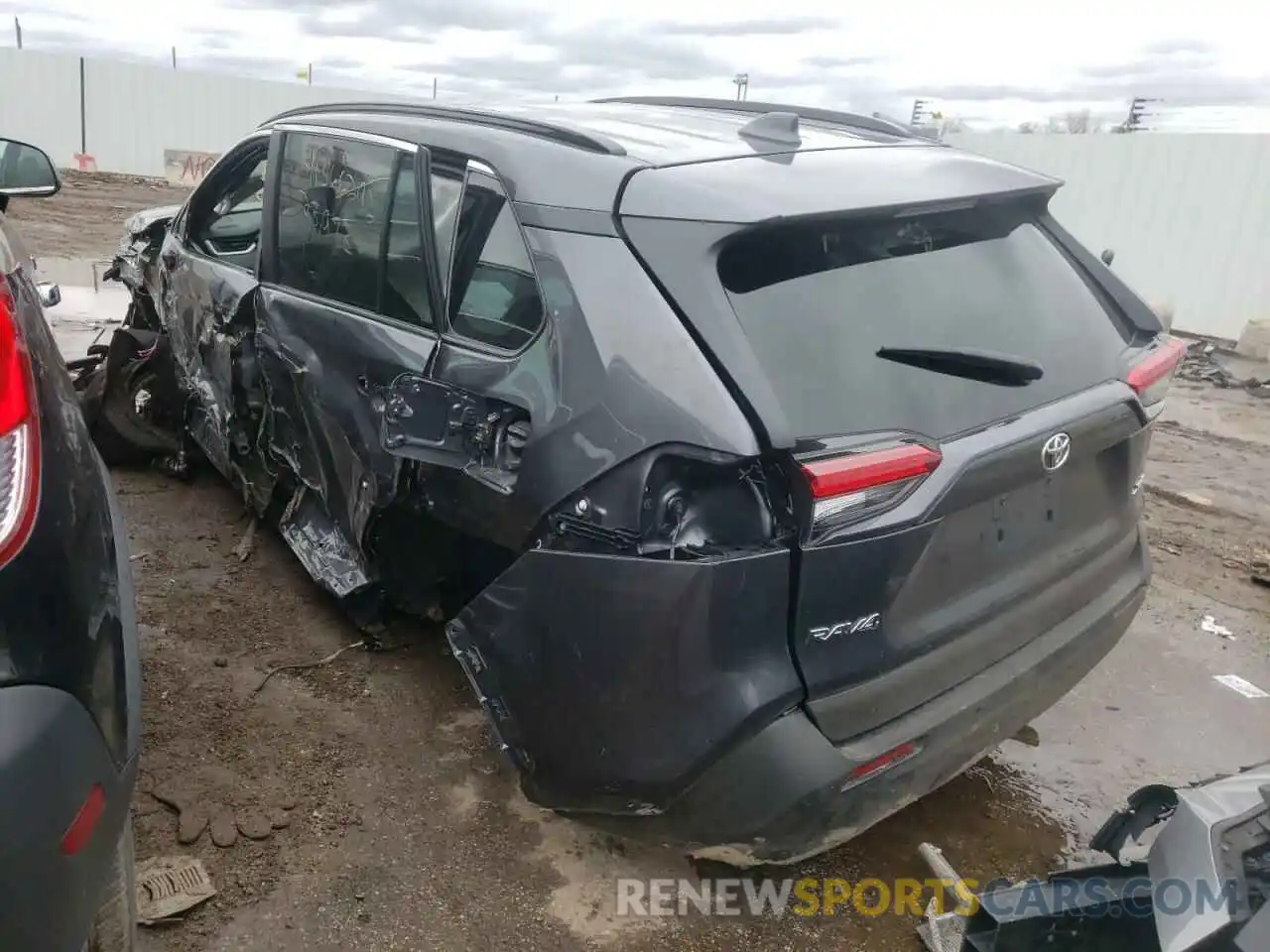 3 Photograph of a damaged car 2T3W1RFV1MW119305 TOYOTA RAV4 2021