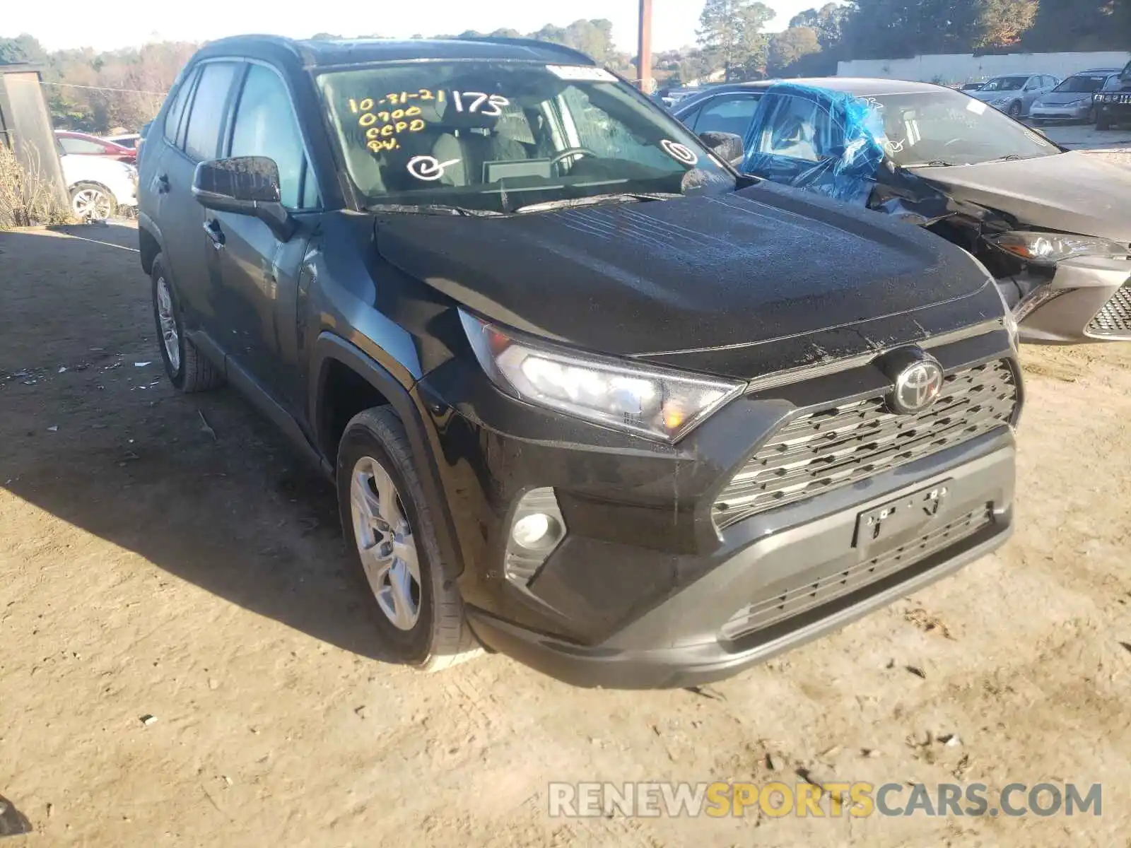 1 Photograph of a damaged car 2T3W1RFV1MW120700 TOYOTA RAV4 2021