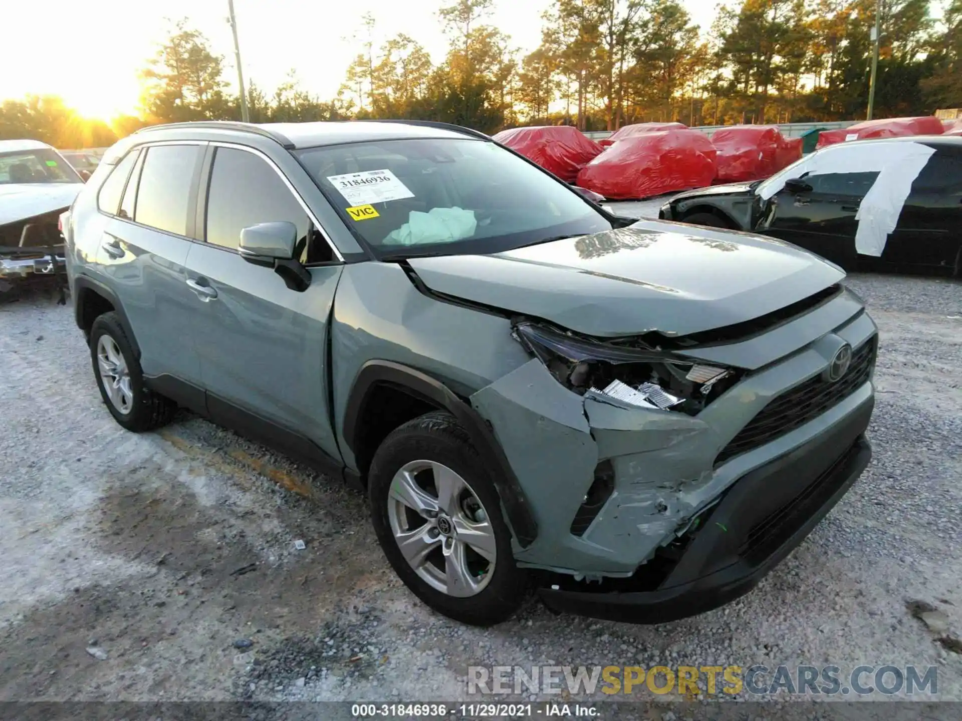 1 Photograph of a damaged car 2T3W1RFV1MW141367 TOYOTA RAV4 2021