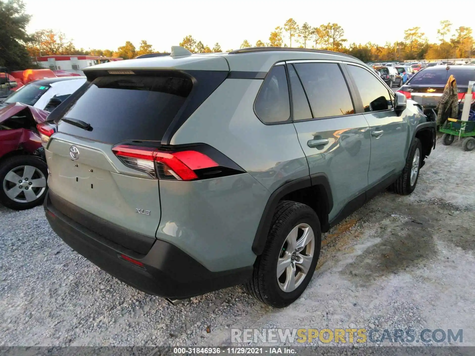 4 Photograph of a damaged car 2T3W1RFV1MW141367 TOYOTA RAV4 2021