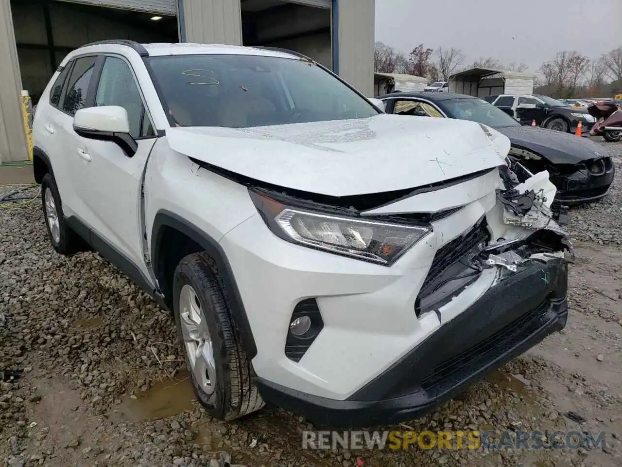 1 Photograph of a damaged car 2T3W1RFV1MW141966 TOYOTA RAV4 2021