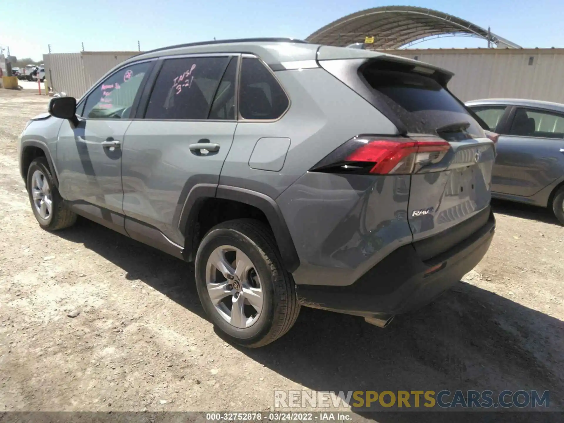 3 Photograph of a damaged car 2T3W1RFV1MW156838 TOYOTA RAV4 2021