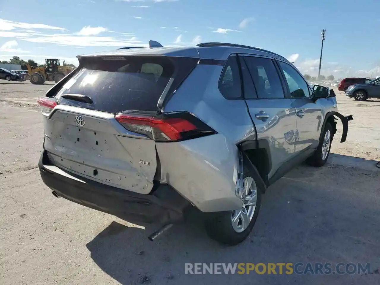 4 Photograph of a damaged car 2T3W1RFV1MW163126 TOYOTA RAV4 2021