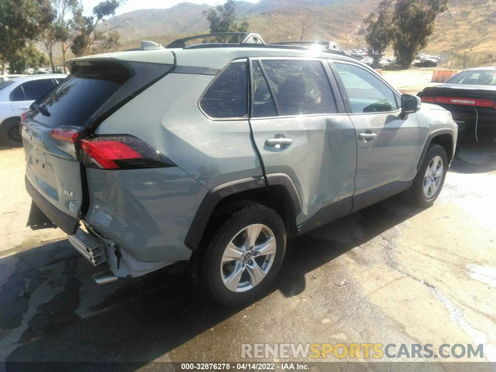 4 Photograph of a damaged car 2T3W1RFV2MC090950 TOYOTA RAV4 2021