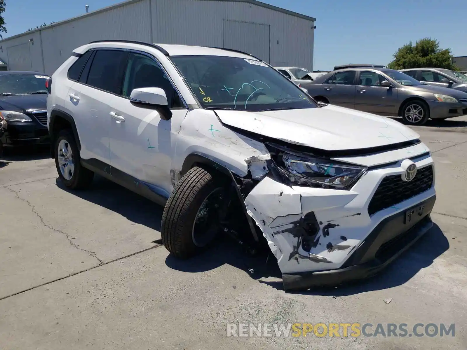 1 Photograph of a damaged car 2T3W1RFV2MC100800 TOYOTA RAV4 2021