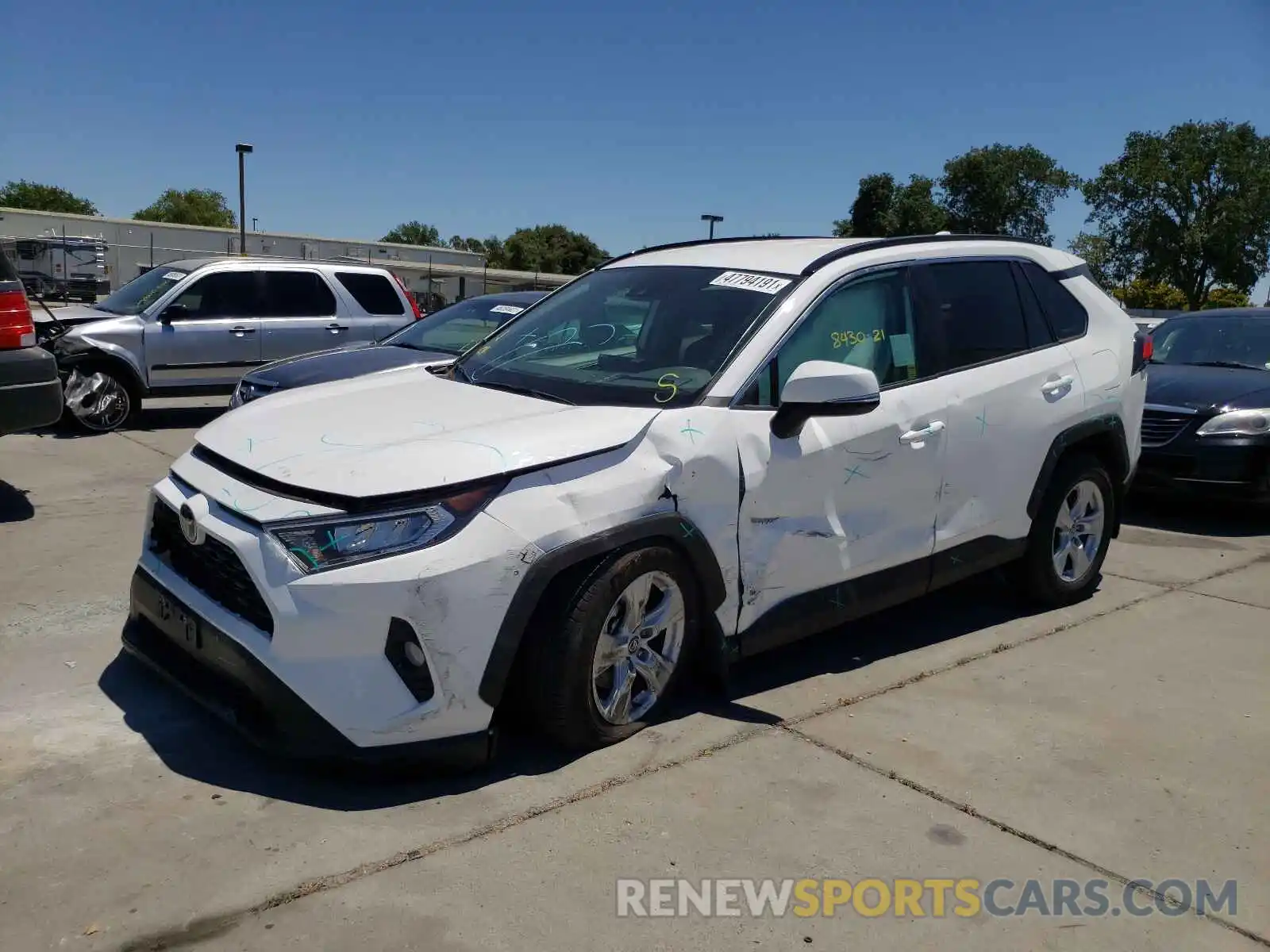 2 Photograph of a damaged car 2T3W1RFV2MC100800 TOYOTA RAV4 2021