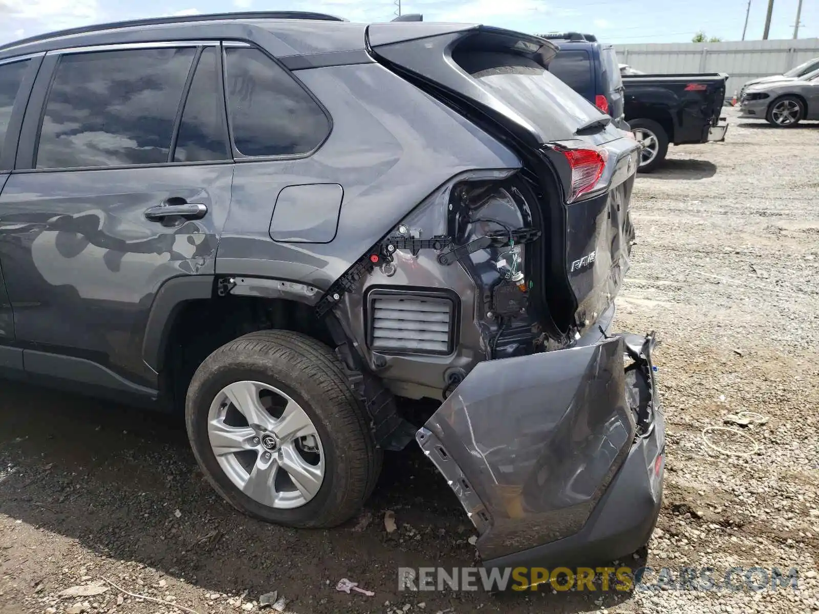 9 Photograph of a damaged car 2T3W1RFV2MC102529 TOYOTA RAV4 2021