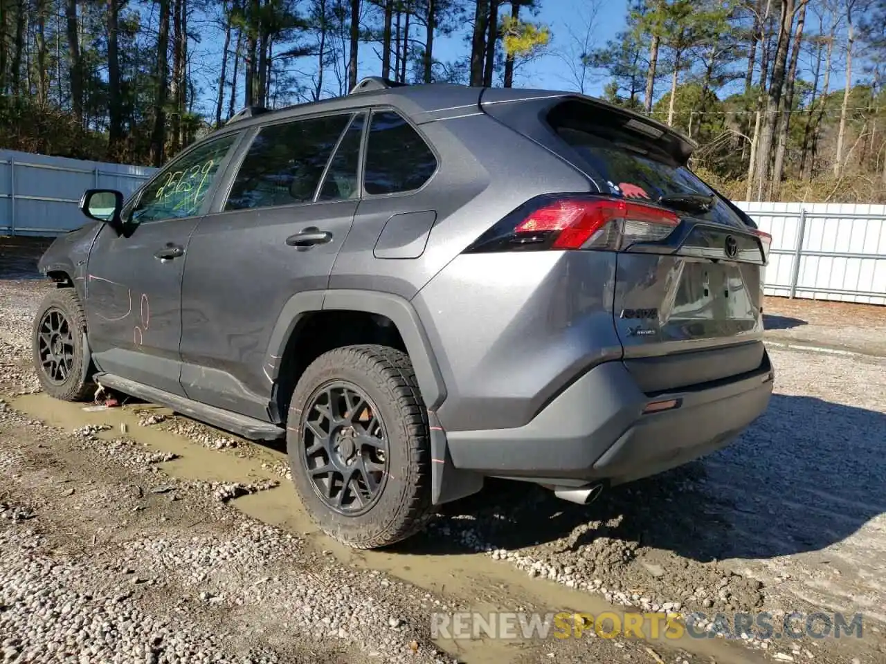 3 Photograph of a damaged car 2T3W1RFV2MC106905 TOYOTA RAV4 2021