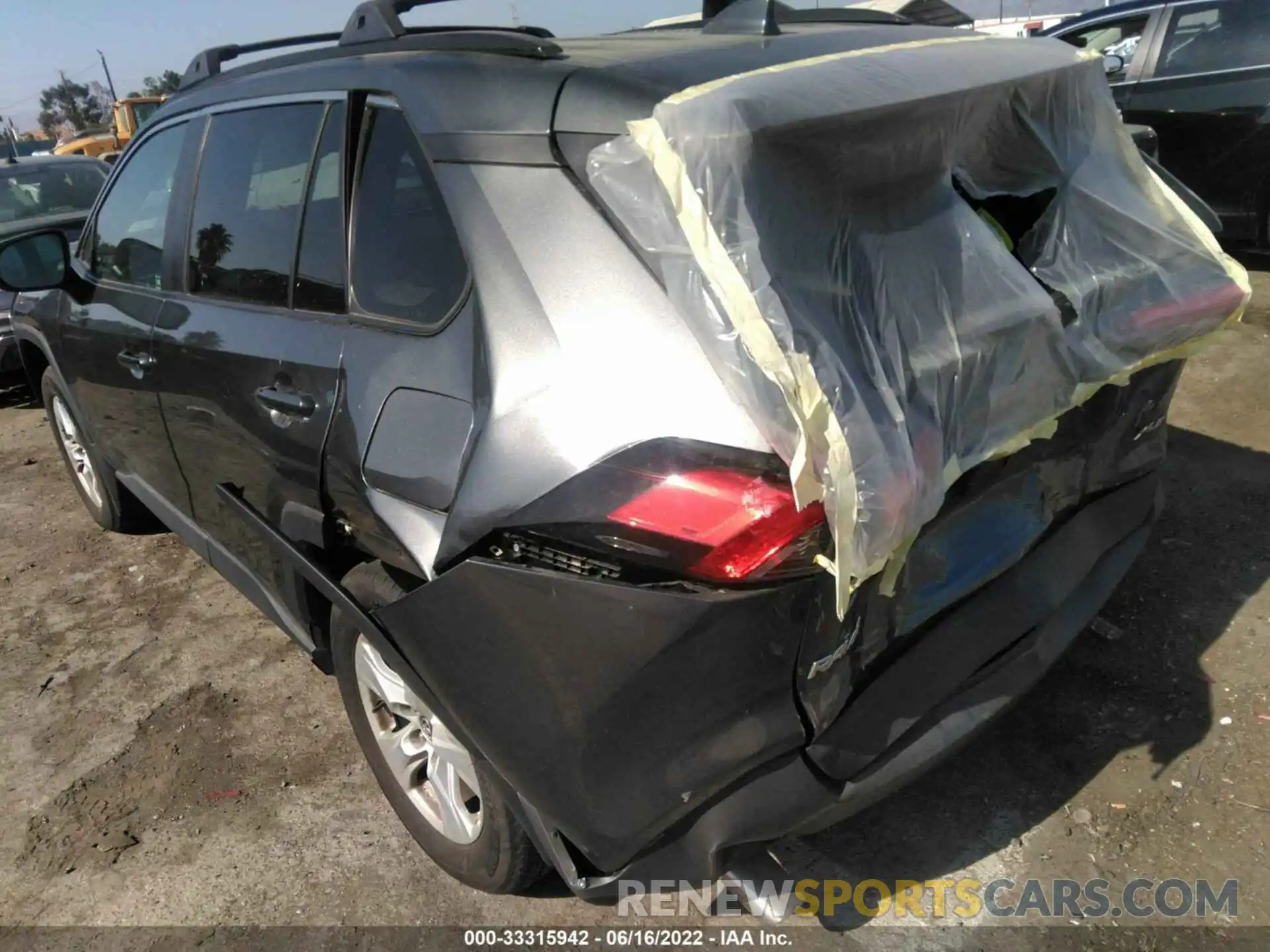 3 Photograph of a damaged car 2T3W1RFV2MC107410 TOYOTA RAV4 2021