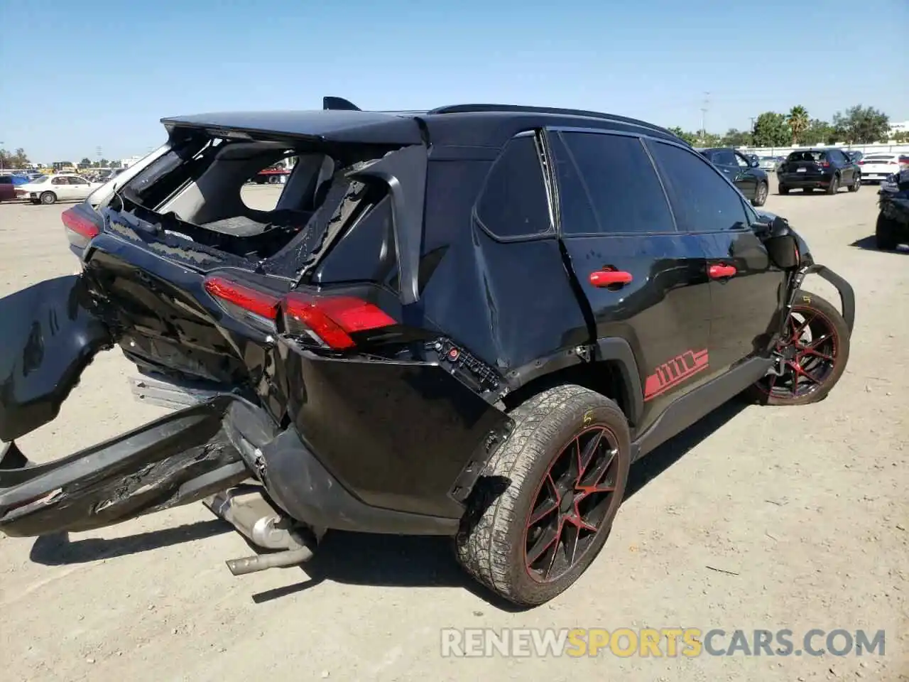 4 Photograph of a damaged car 2T3W1RFV2MC108332 TOYOTA RAV4 2021