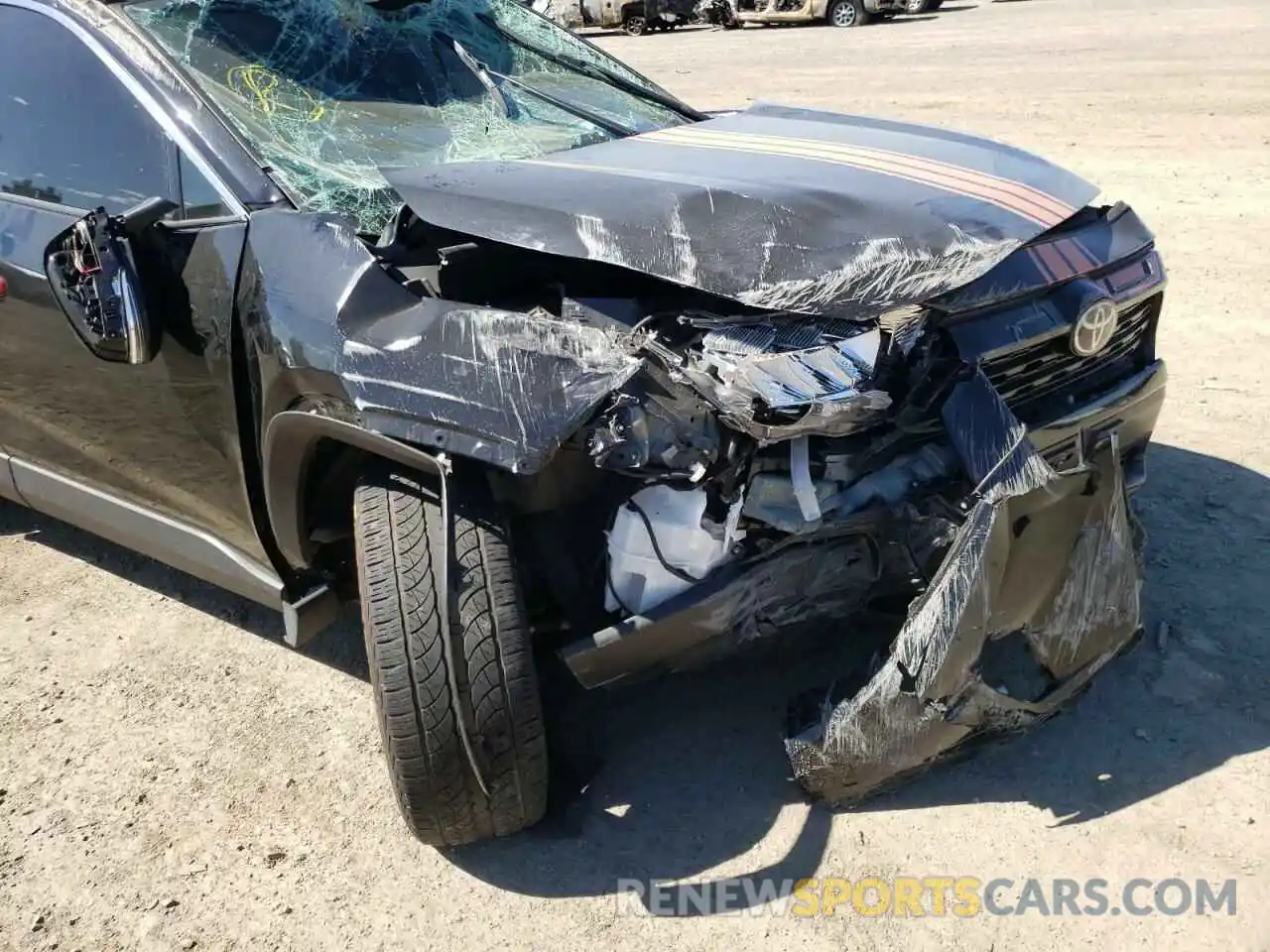 9 Photograph of a damaged car 2T3W1RFV2MC108332 TOYOTA RAV4 2021