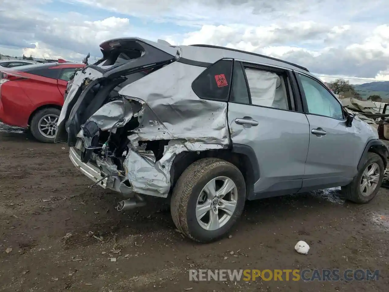 3 Photograph of a damaged car 2T3W1RFV2MC110565 TOYOTA RAV4 2021