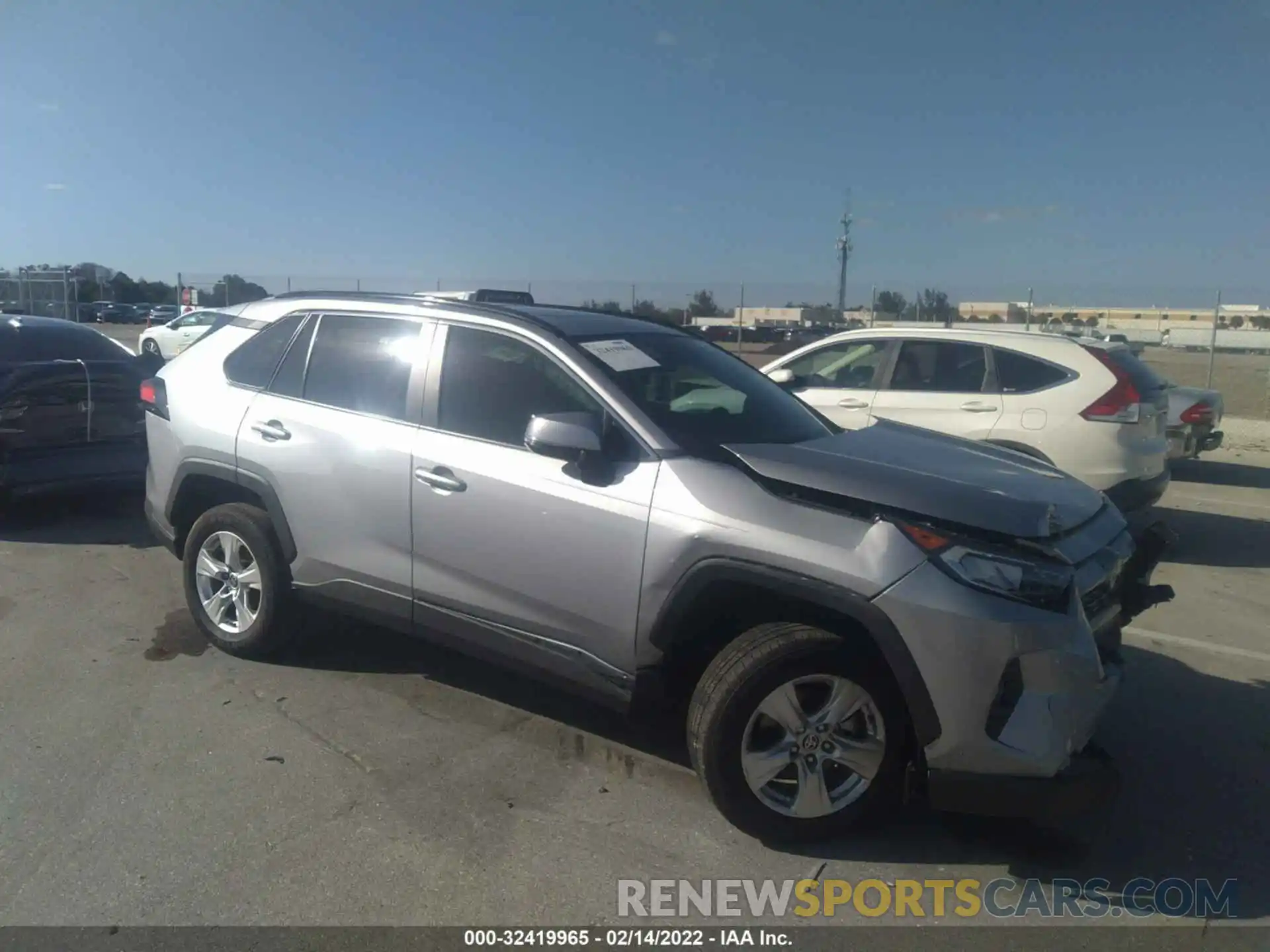 1 Photograph of a damaged car 2T3W1RFV2MC121467 TOYOTA RAV4 2021