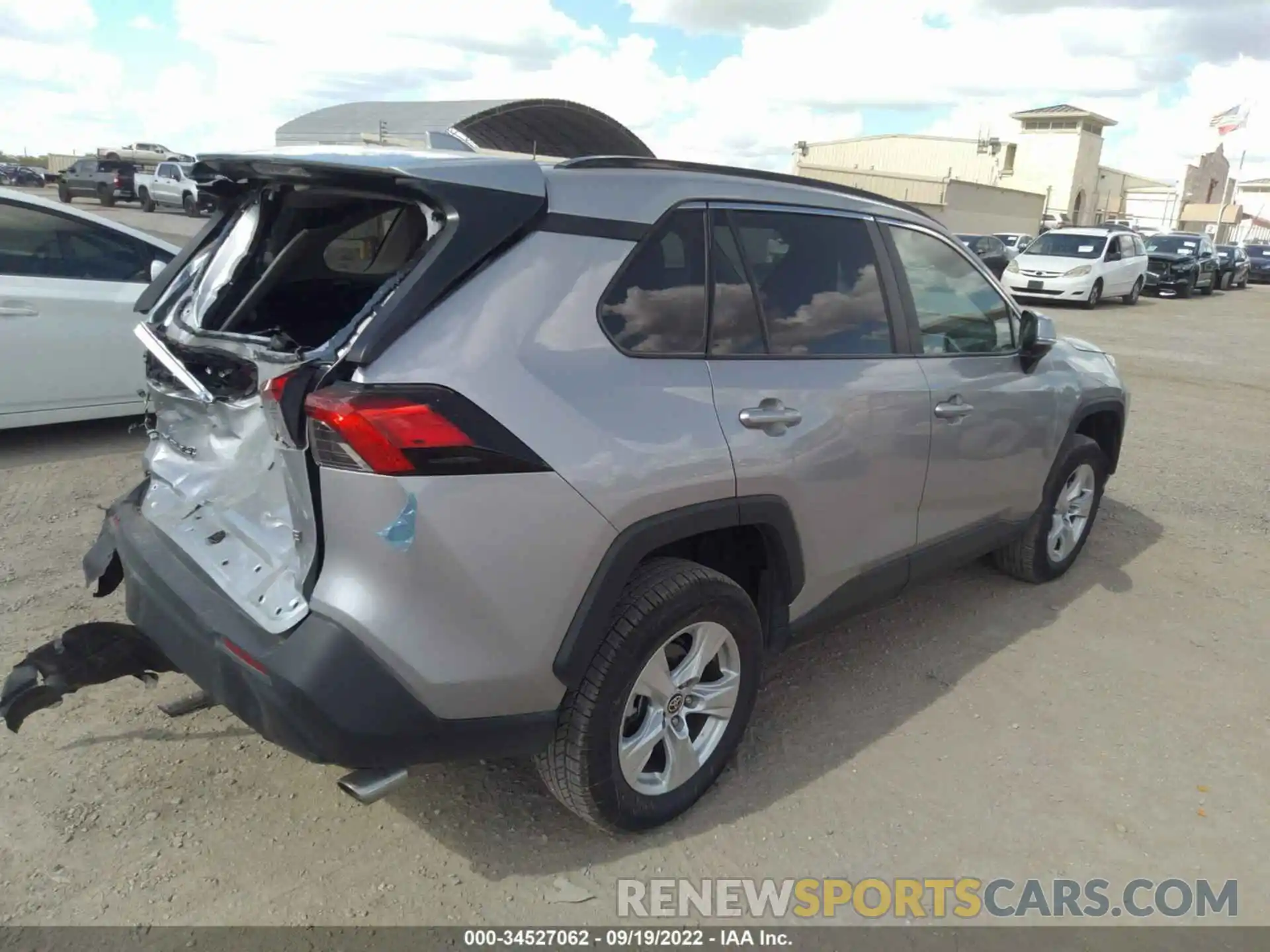 4 Photograph of a damaged car 2T3W1RFV2MC126748 TOYOTA RAV4 2021