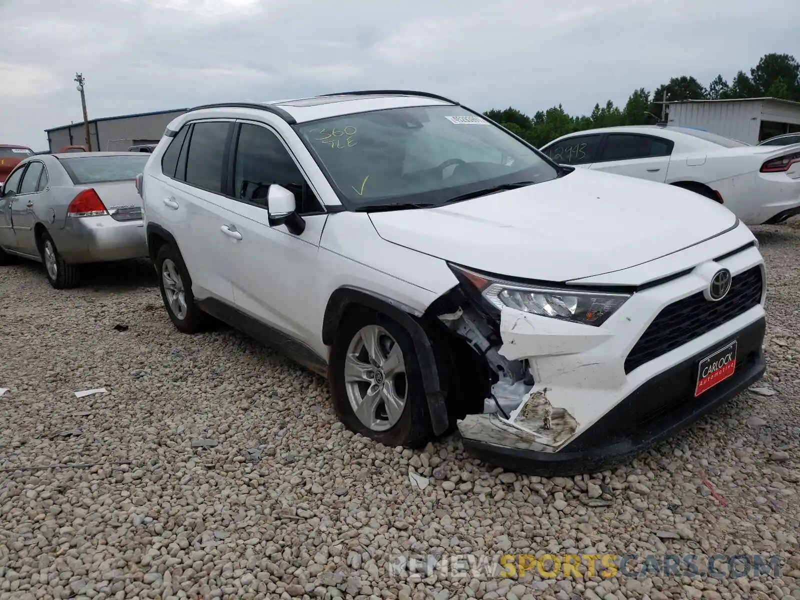 1 Photograph of a damaged car 2T3W1RFV2MC126801 TOYOTA RAV4 2021