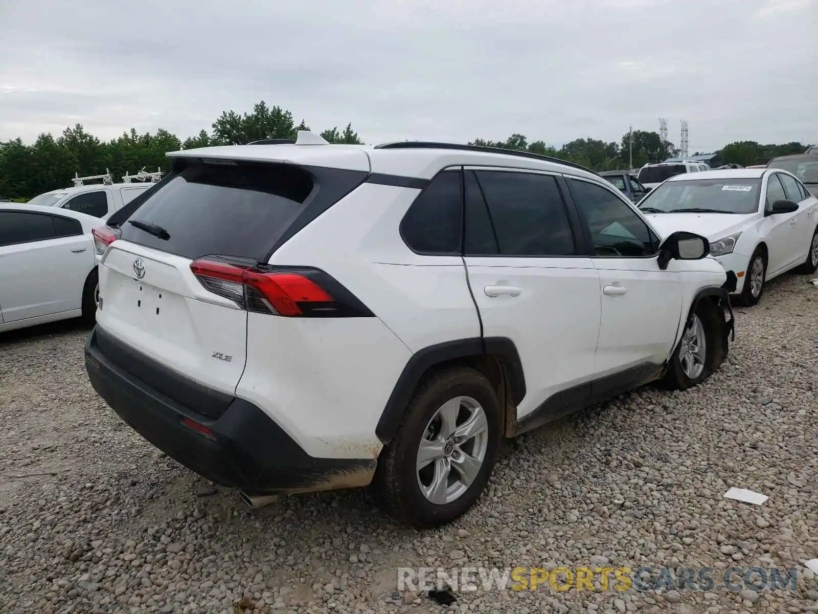 4 Photograph of a damaged car 2T3W1RFV2MC126801 TOYOTA RAV4 2021