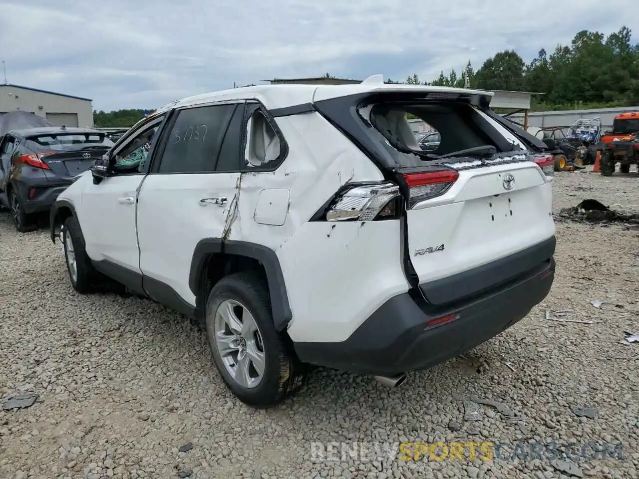 3 Фотография поврежденного автомобиля 2T3W1RFV2MC131044 TOYOTA RAV4 2021