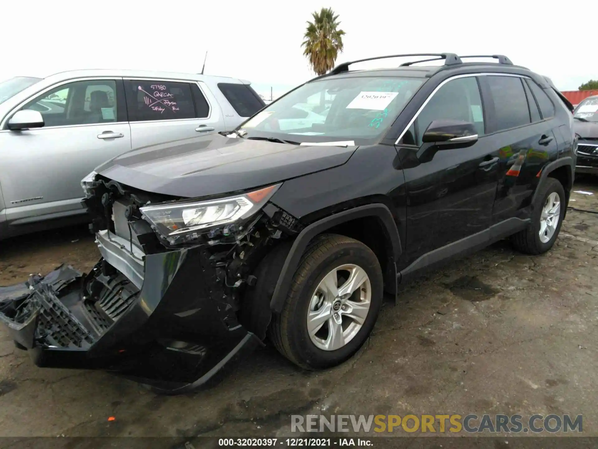 2 Photograph of a damaged car 2T3W1RFV2MC143338 TOYOTA RAV4 2021