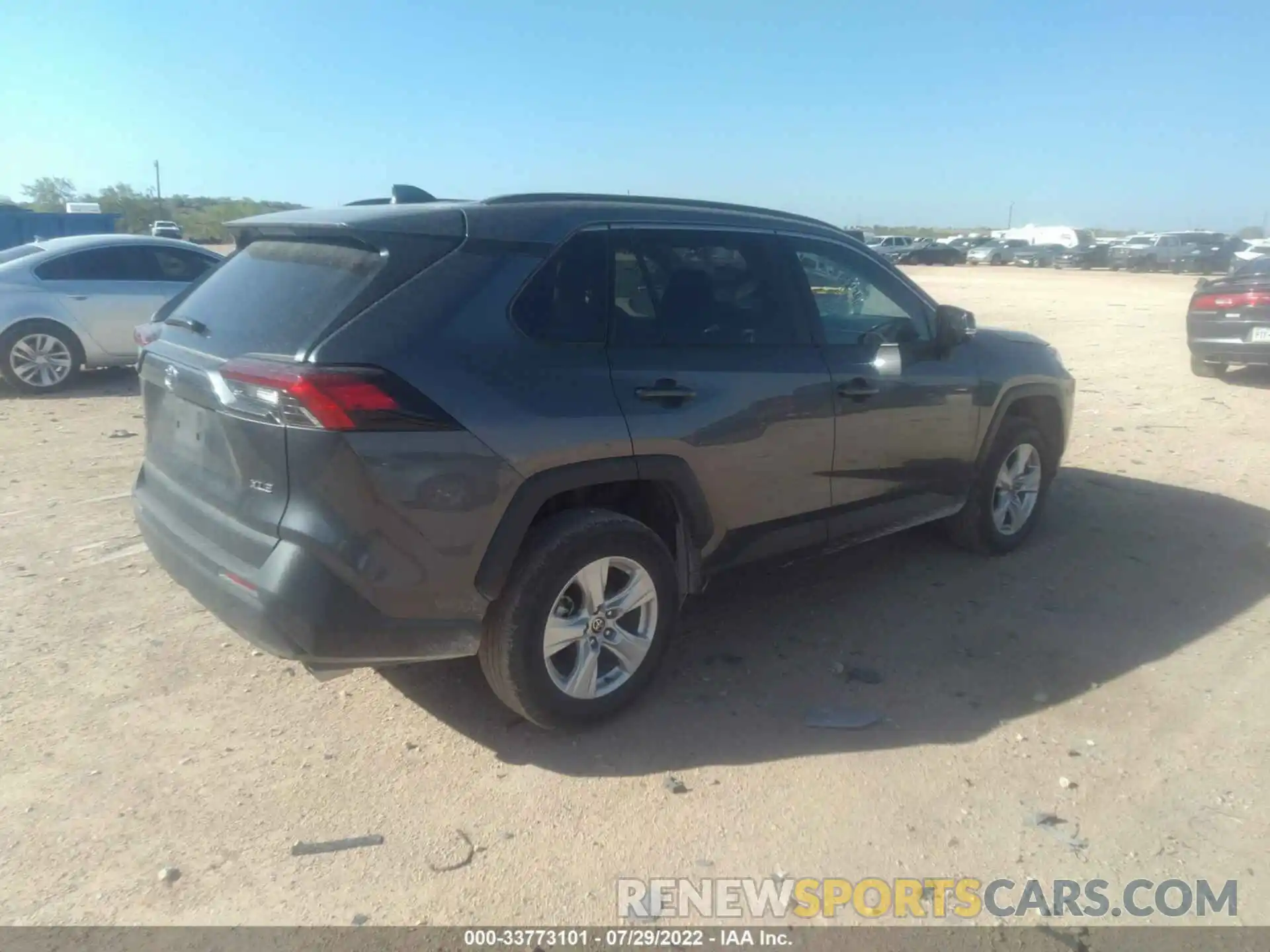 4 Photograph of a damaged car 2T3W1RFV2MC147115 TOYOTA RAV4 2021