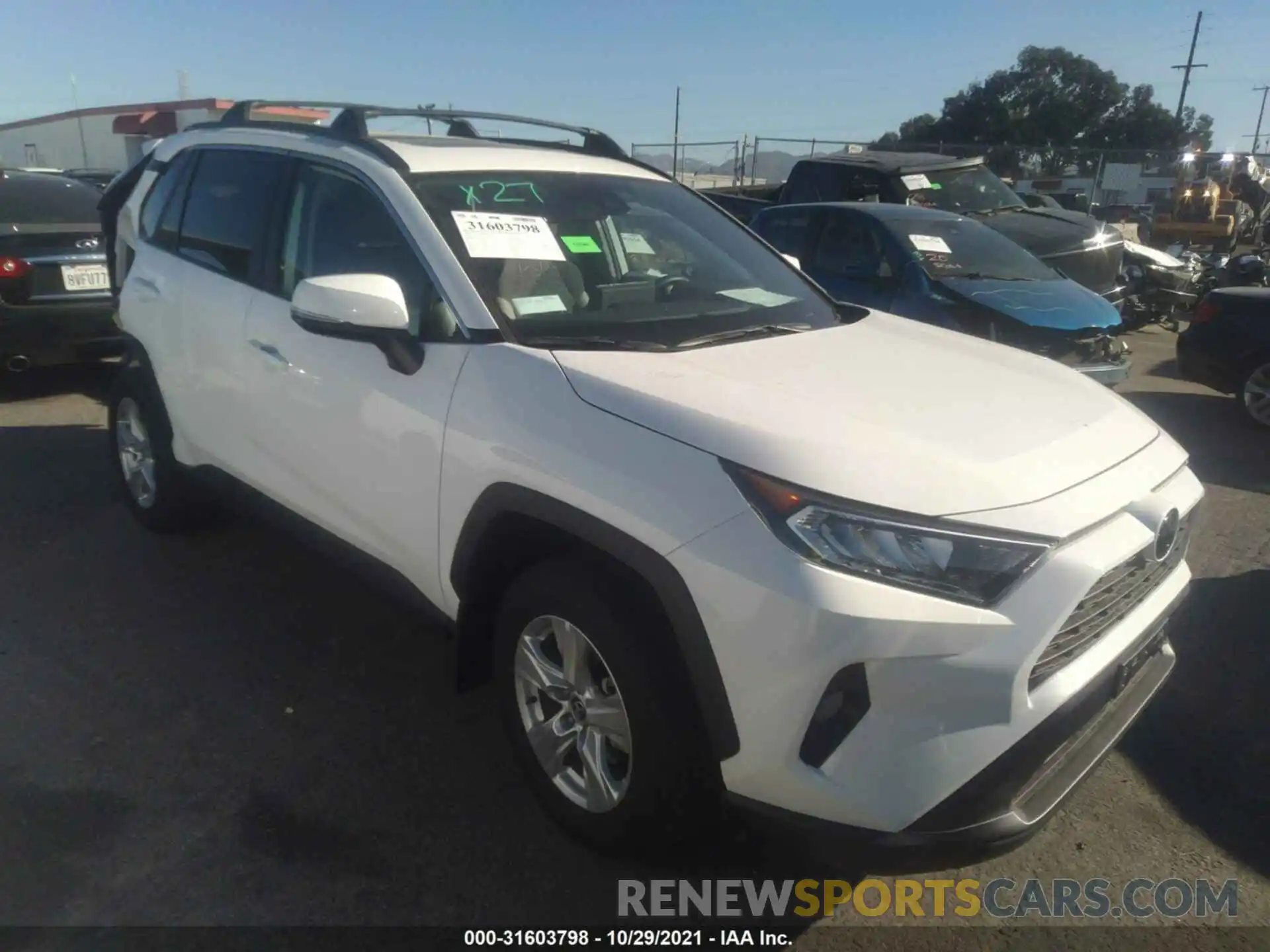 1 Photograph of a damaged car 2T3W1RFV2MC152380 TOYOTA RAV4 2021