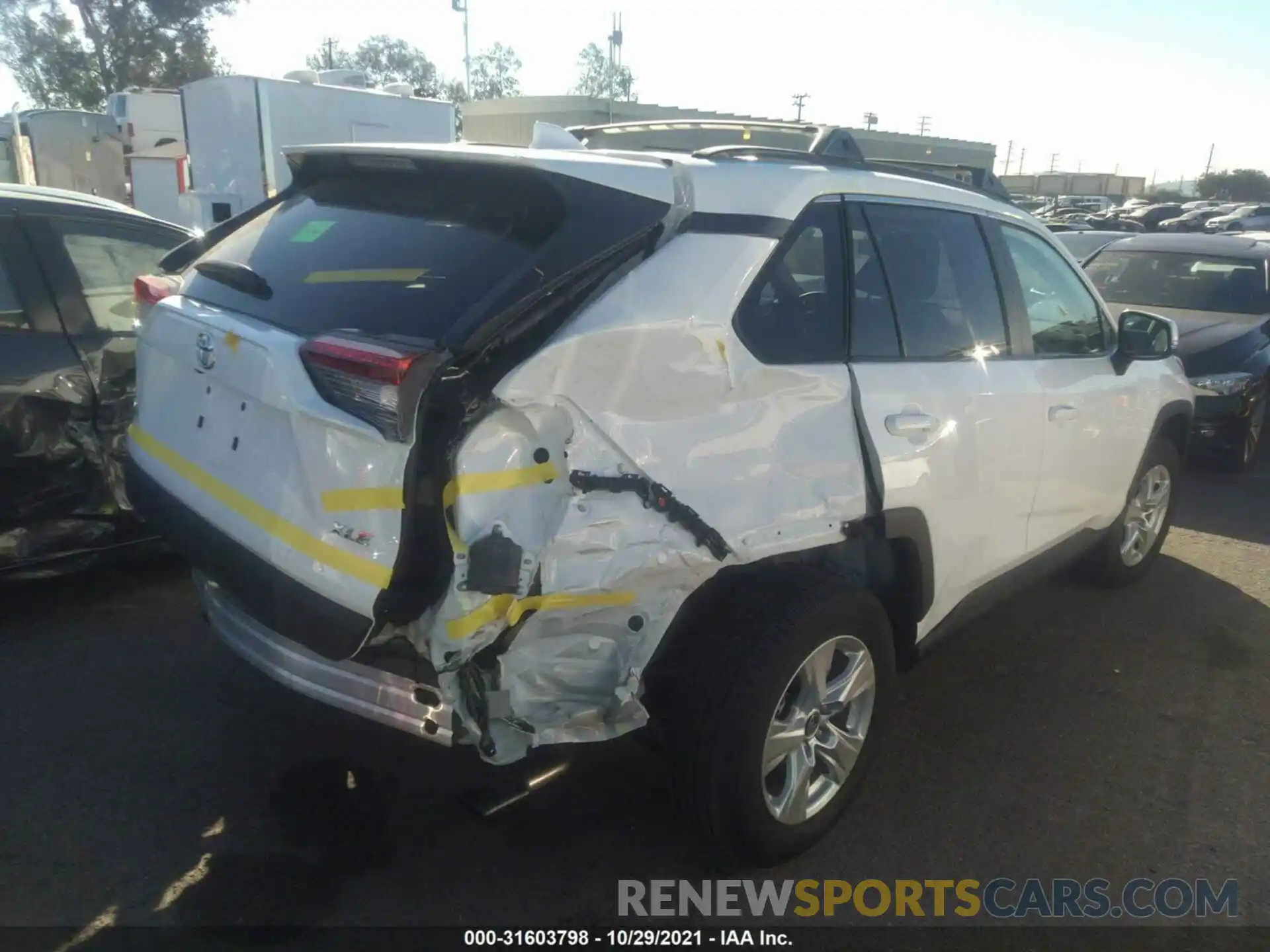 4 Photograph of a damaged car 2T3W1RFV2MC152380 TOYOTA RAV4 2021