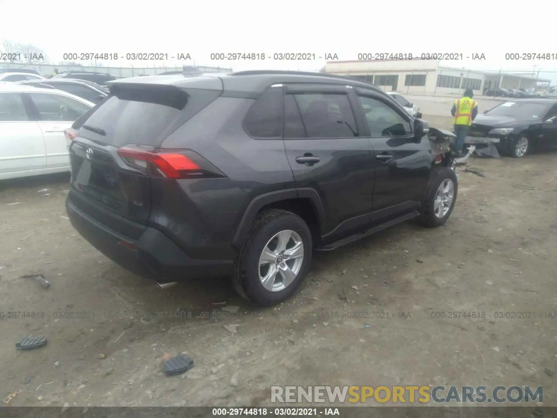 4 Фотография поврежденного автомобиля 2T3W1RFV2MW104232 TOYOTA RAV4 2021